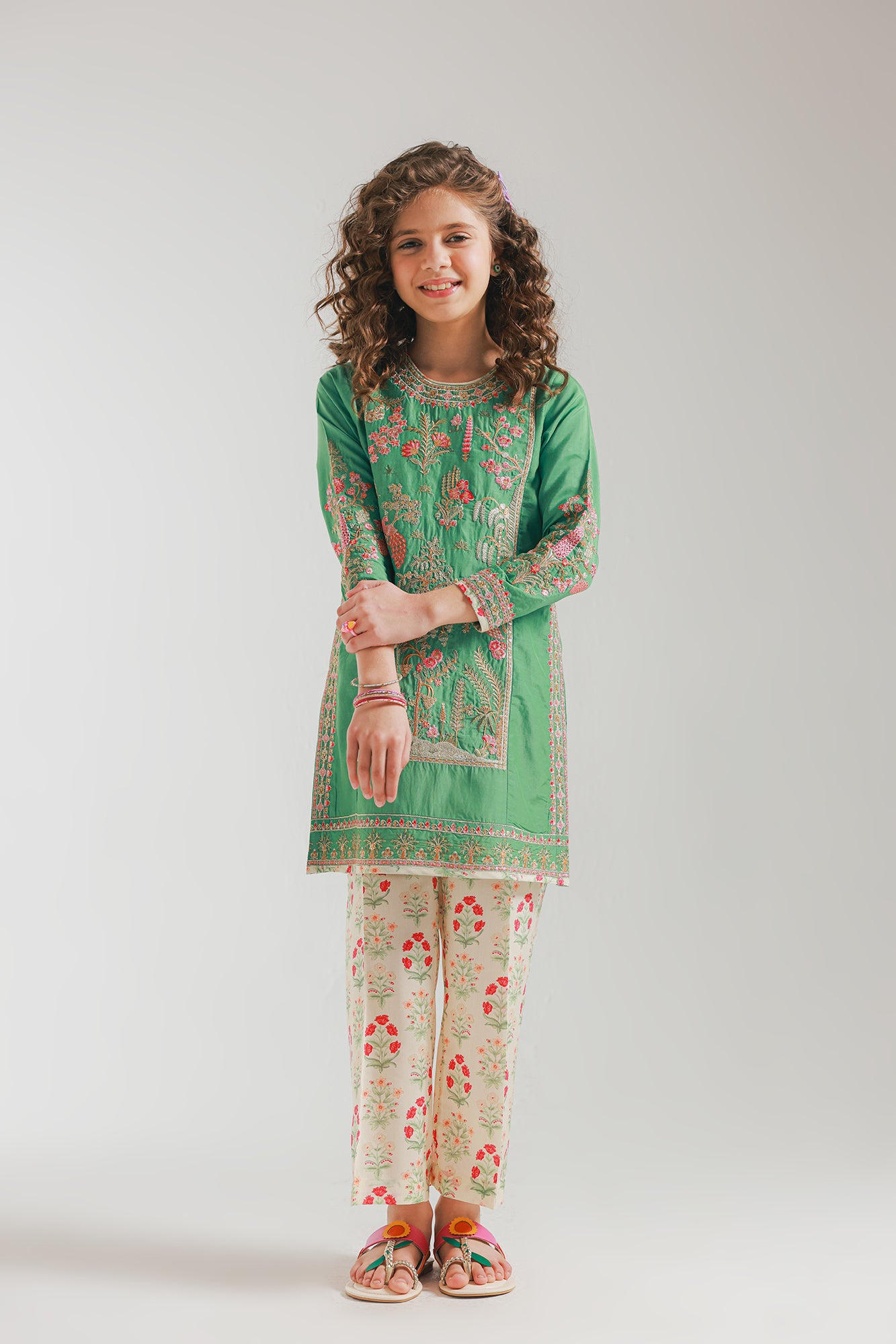 EMBROIDERED SUIT (E0623/404/708 E0623/304/708)