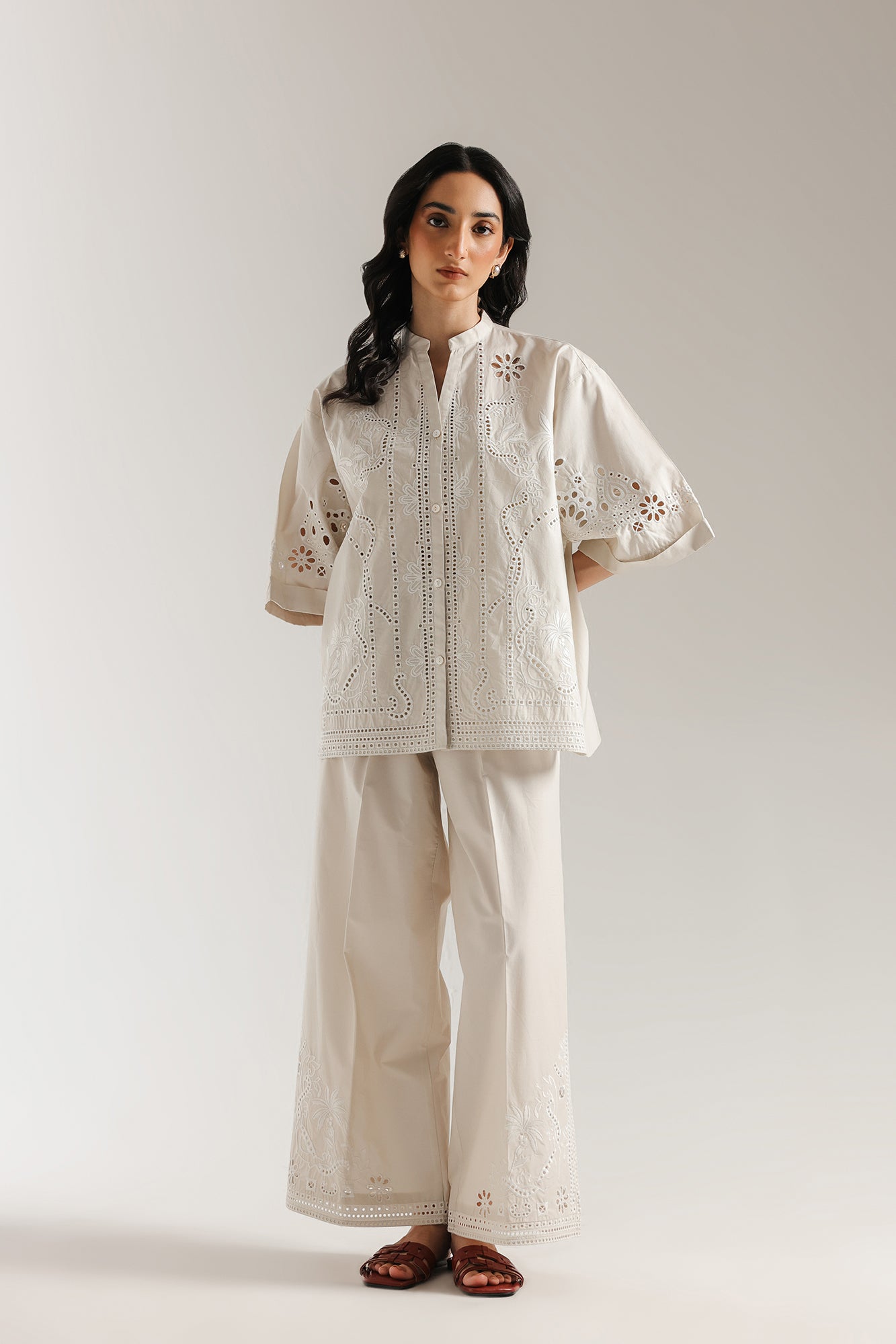 EMBROIDERED SUIT (E0637/106/002)