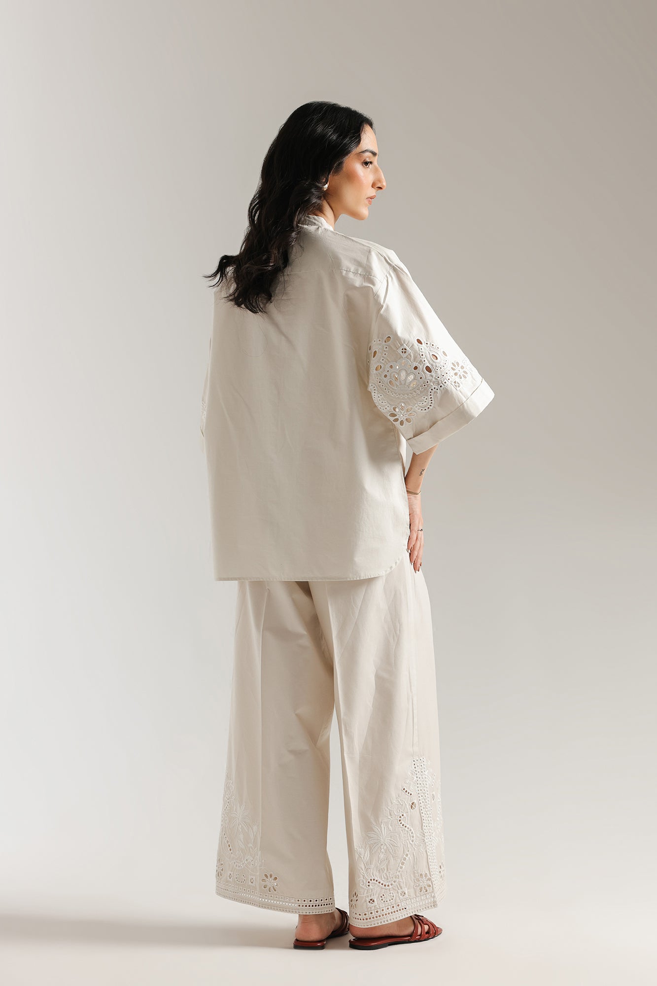 EMBROIDERED SUIT (E0637/106/002)
