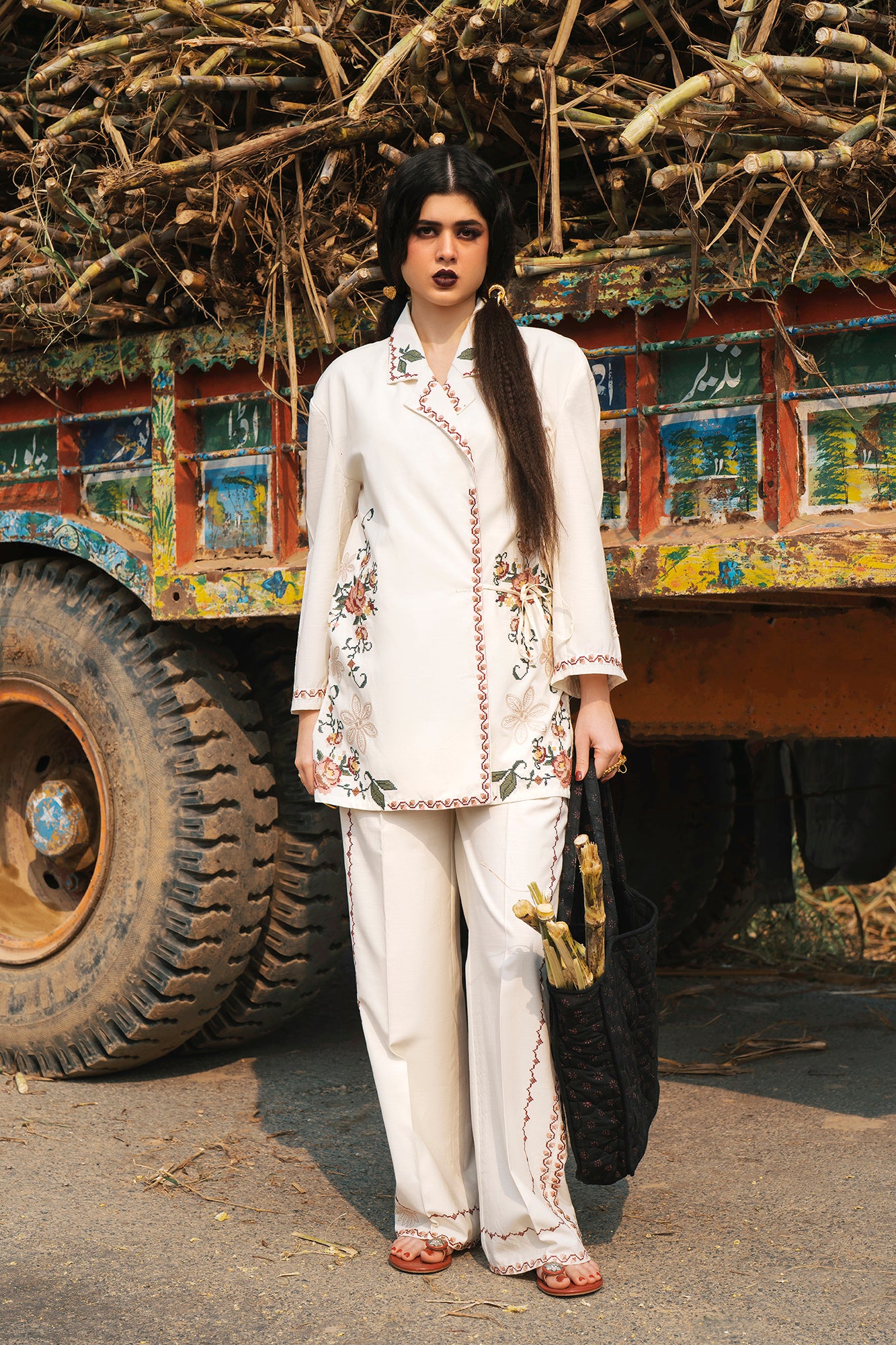 EMBROIDERED SUIT (E0646/119/002)