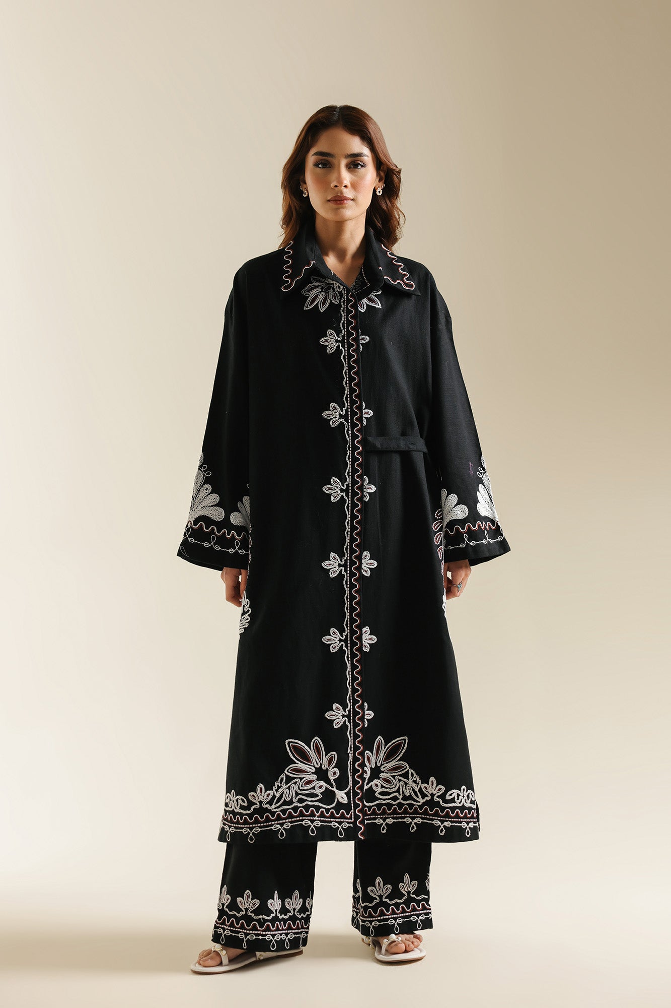 EMBROIDERED SUIT (E0647/119/902)