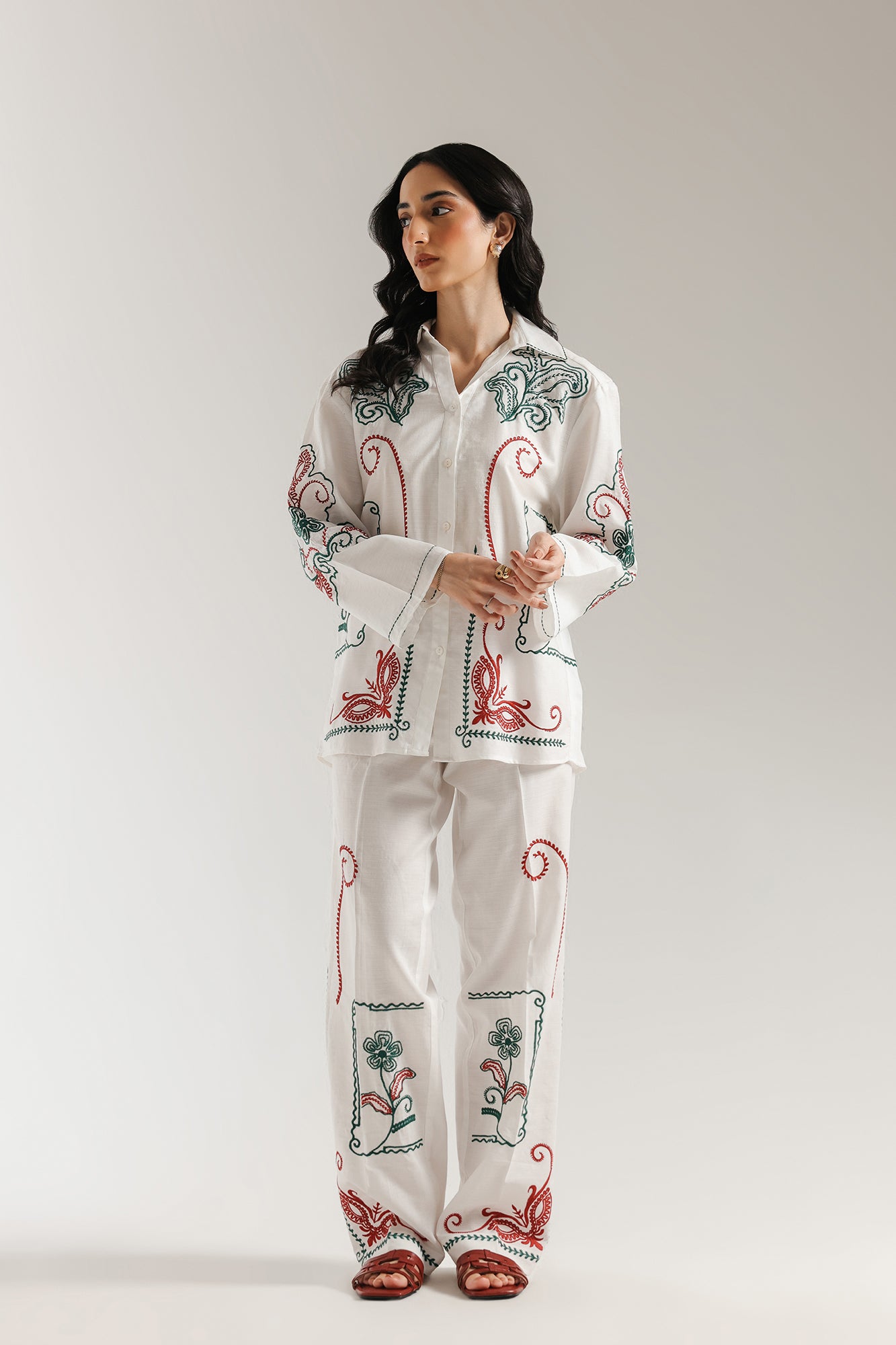 EMBROIDERED SUIT (E0656/106/001)
