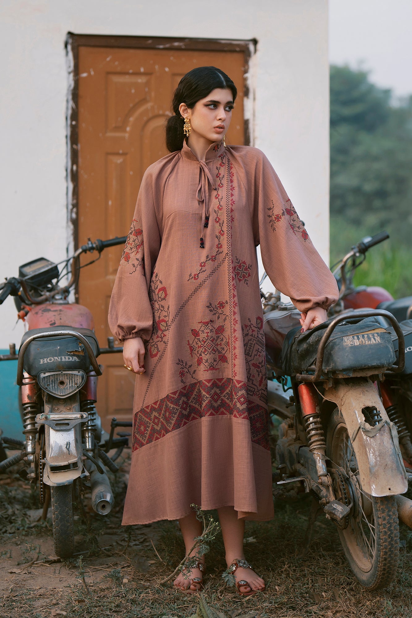 DRESS (E0658/119/806)