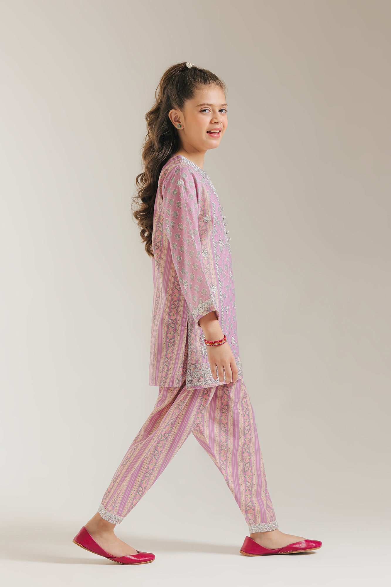 EMBROIDERED SUIT (E0663/404/513 E0663/304/513)