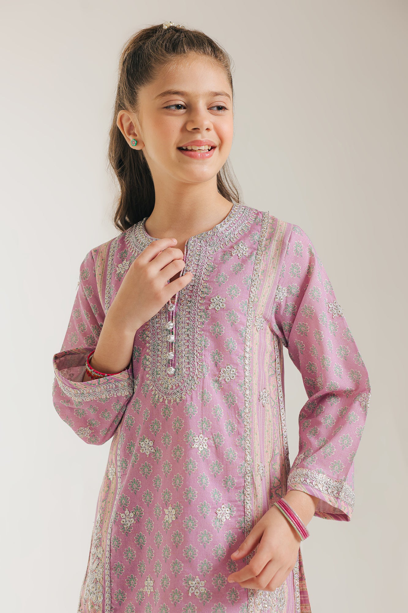 EMBROIDERED SUIT (E0663/404/513 E0663/304/513)