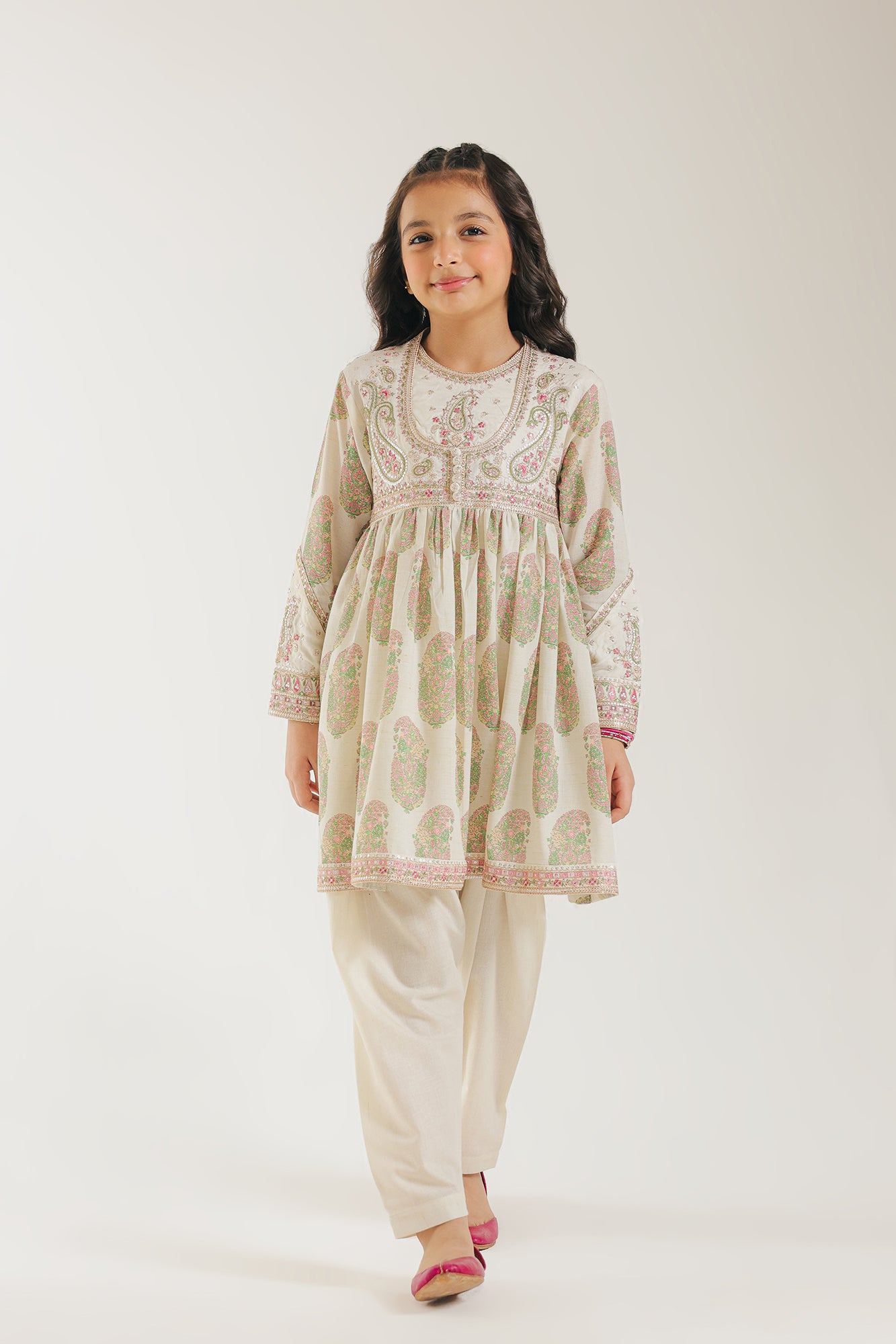 EMBROIDERED SUIT (E0667/404/002 E0667/304/002)