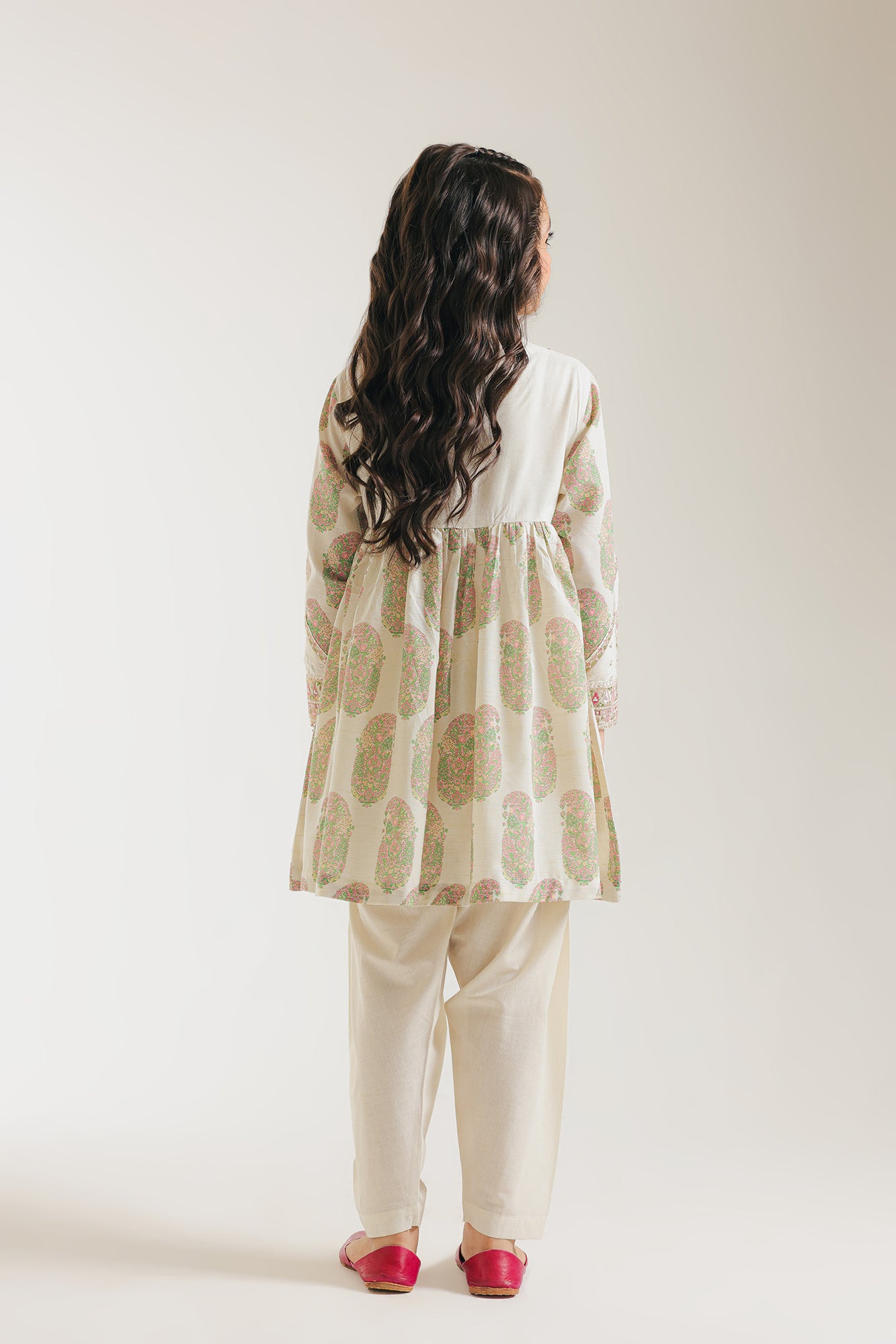 EMBROIDERED SUIT (E0667/404/002 E0667/304/002)
