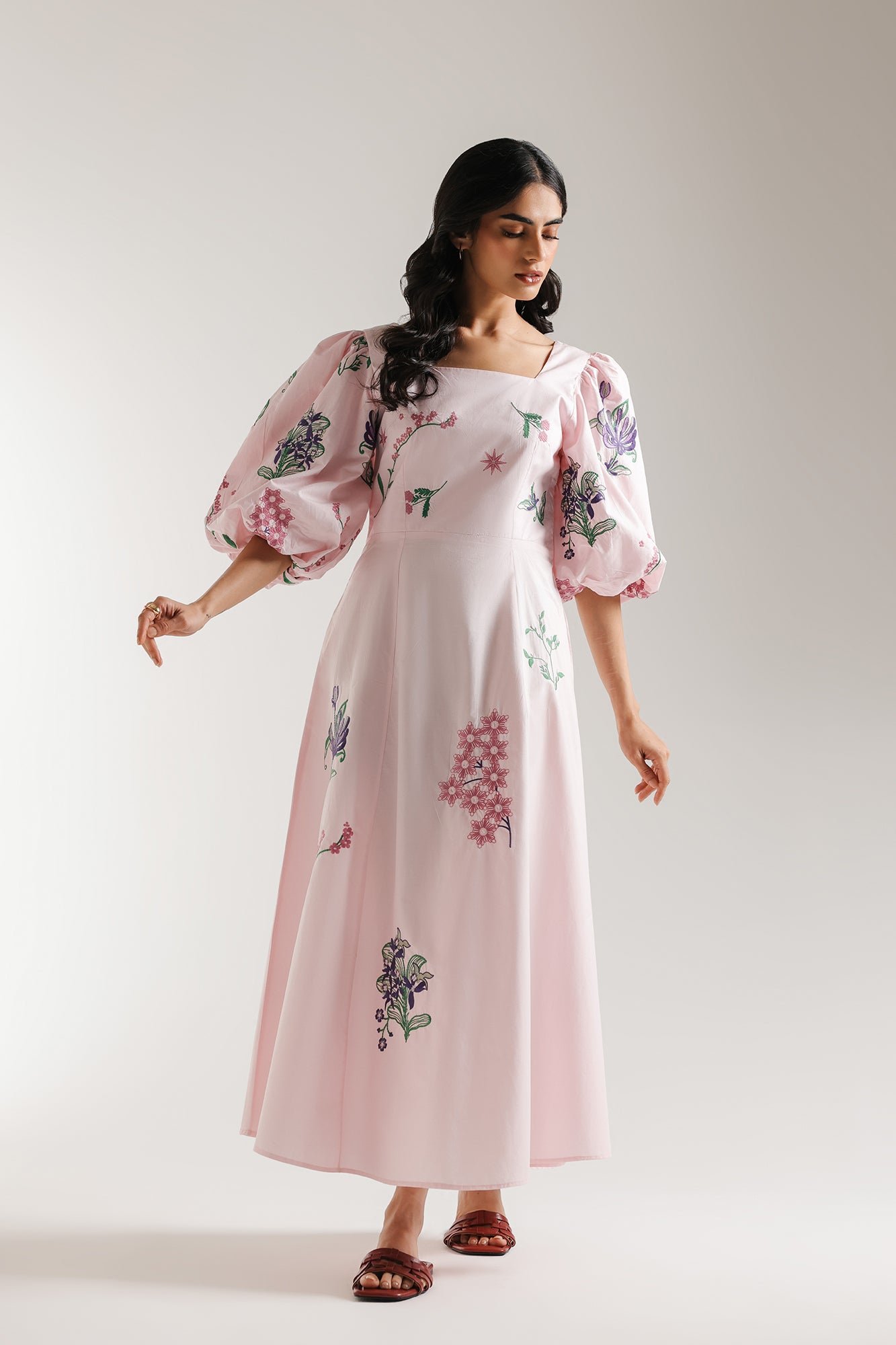 EMBROIDERED DRESS (E0671/106/401)