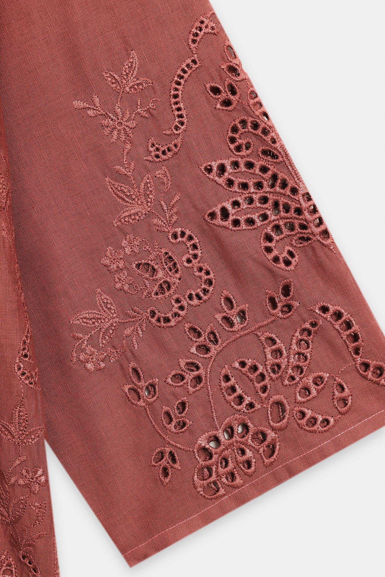 EMBROIDERED SUIT (E0674/106/003)