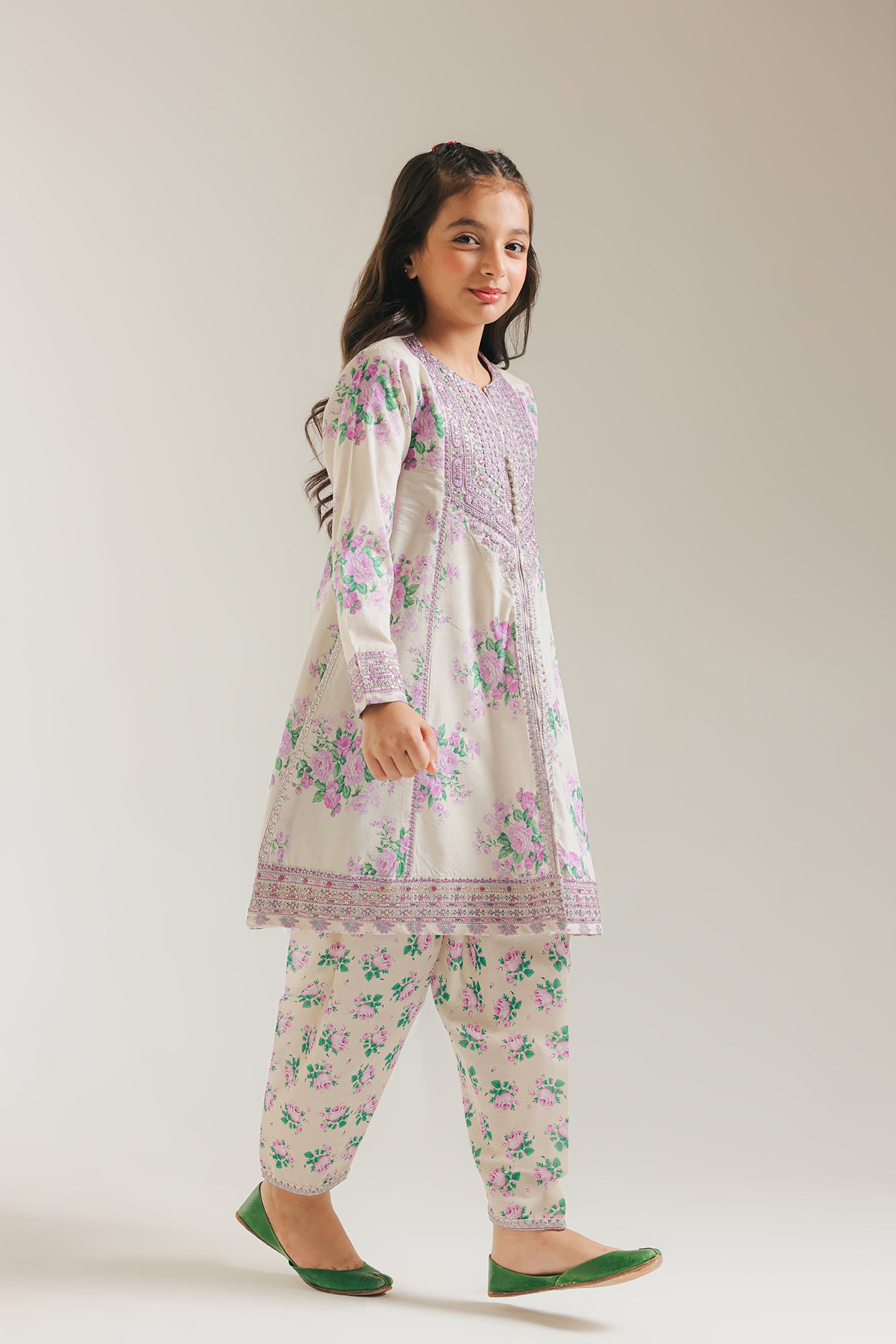 EMBROIDERED SUIT (E0683/404/002 E0683/304/002)