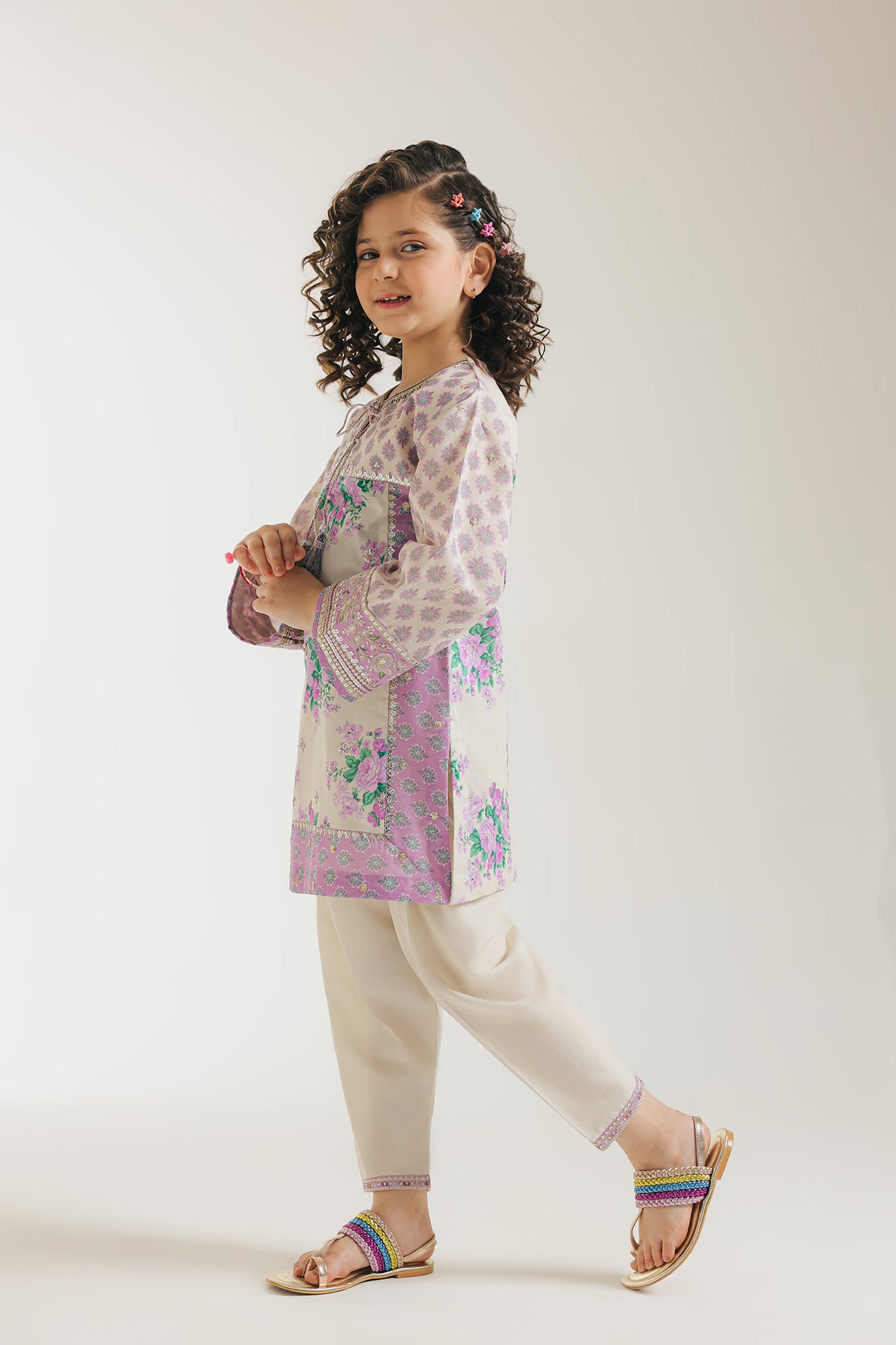 EMBROIDERED SUIT (E0686/404/002 E0686/304/002)