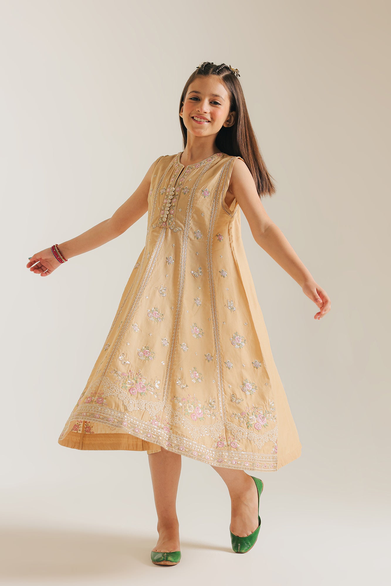 EMBROIDERED DRESS (E0689/404/225 E0689/304/225)