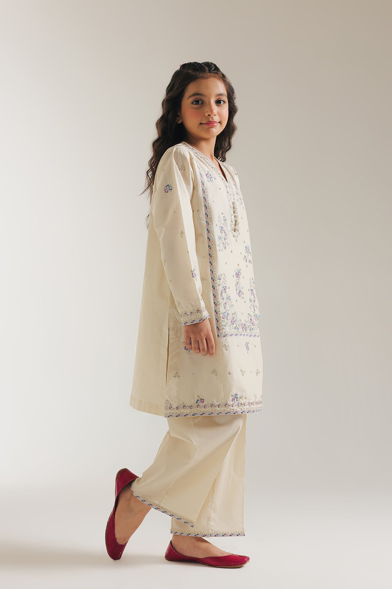 EMBROIDERED SUIT (E0704/404/002 E0704/304/002)