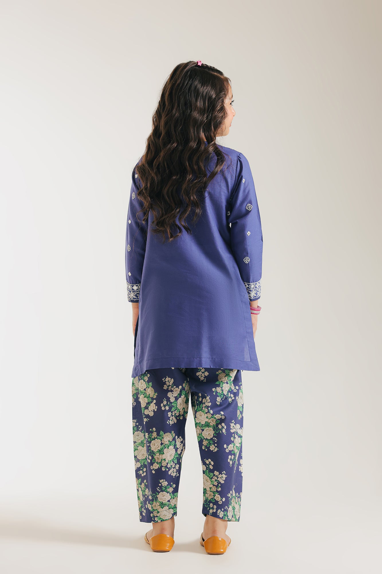 EMBROIDERED SUIT (E0707/404/622 E0707/304/622)