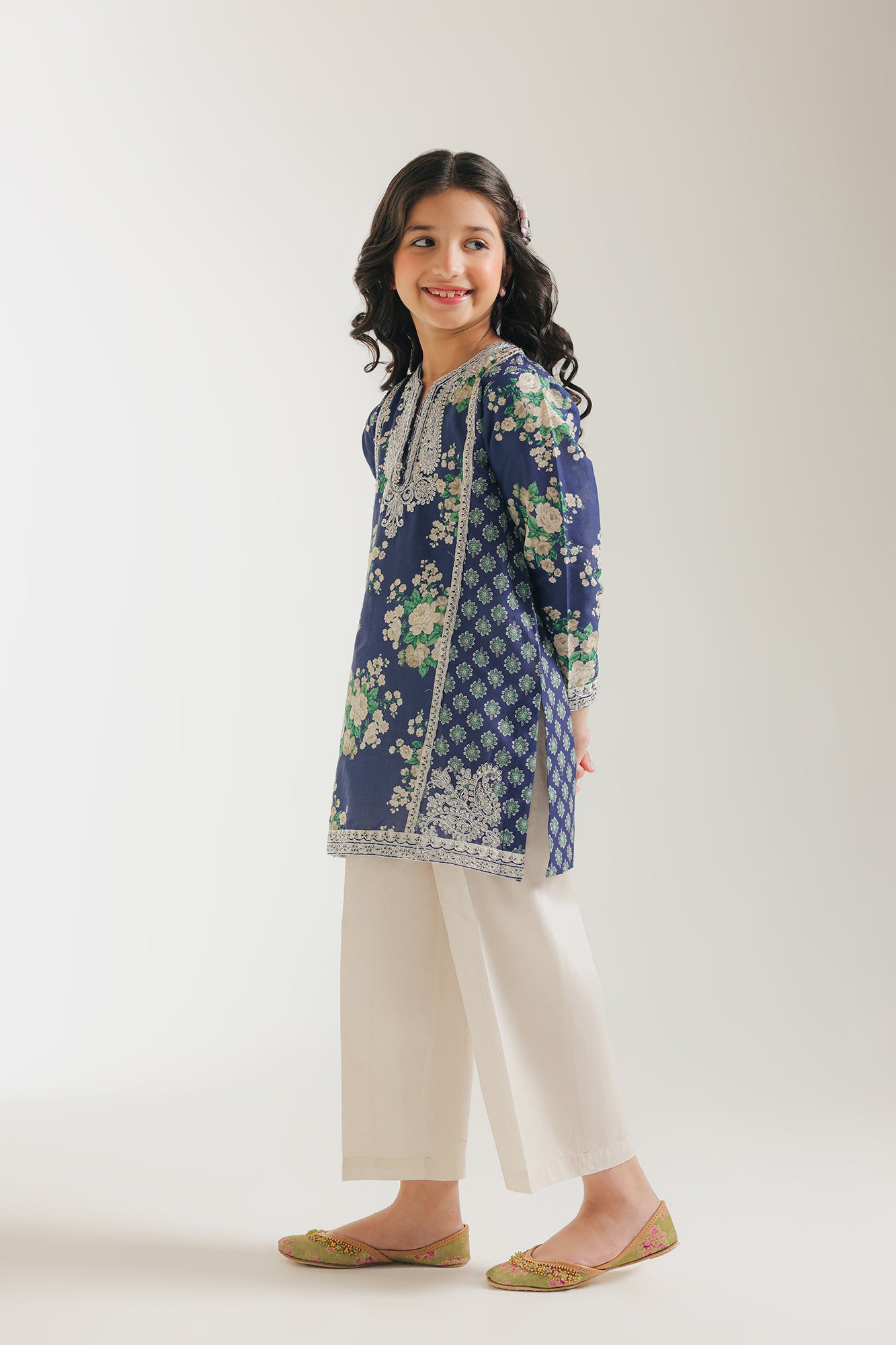 EMBROIDERED SUIT (E0708/404/603 E0708/304/603)