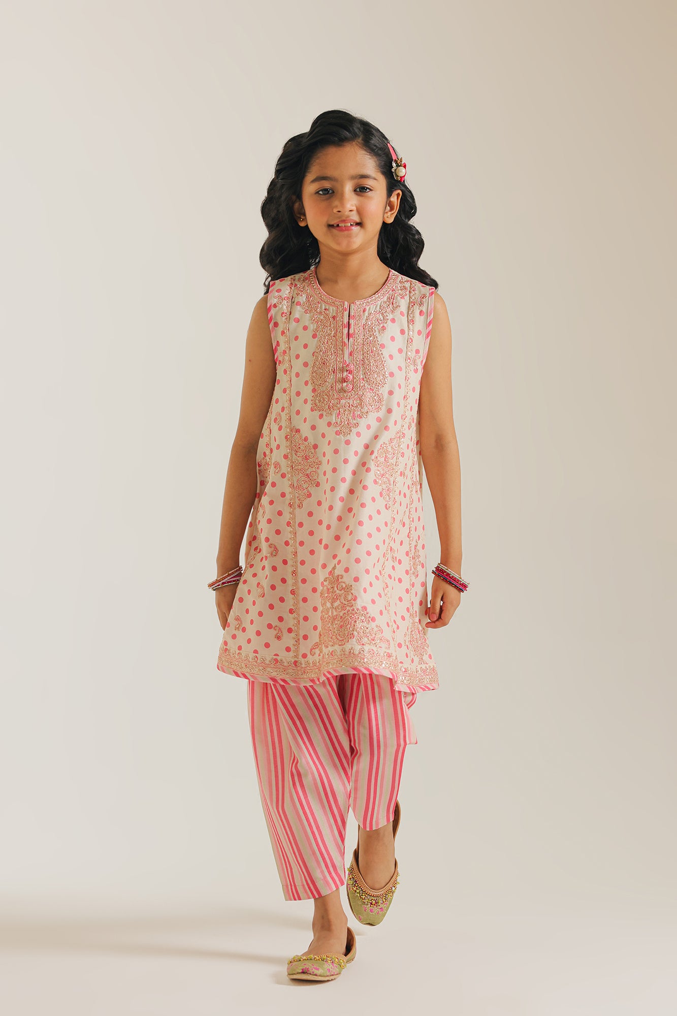EMBROIDERED SUIT (E0711/404/002 E0711/304/002)