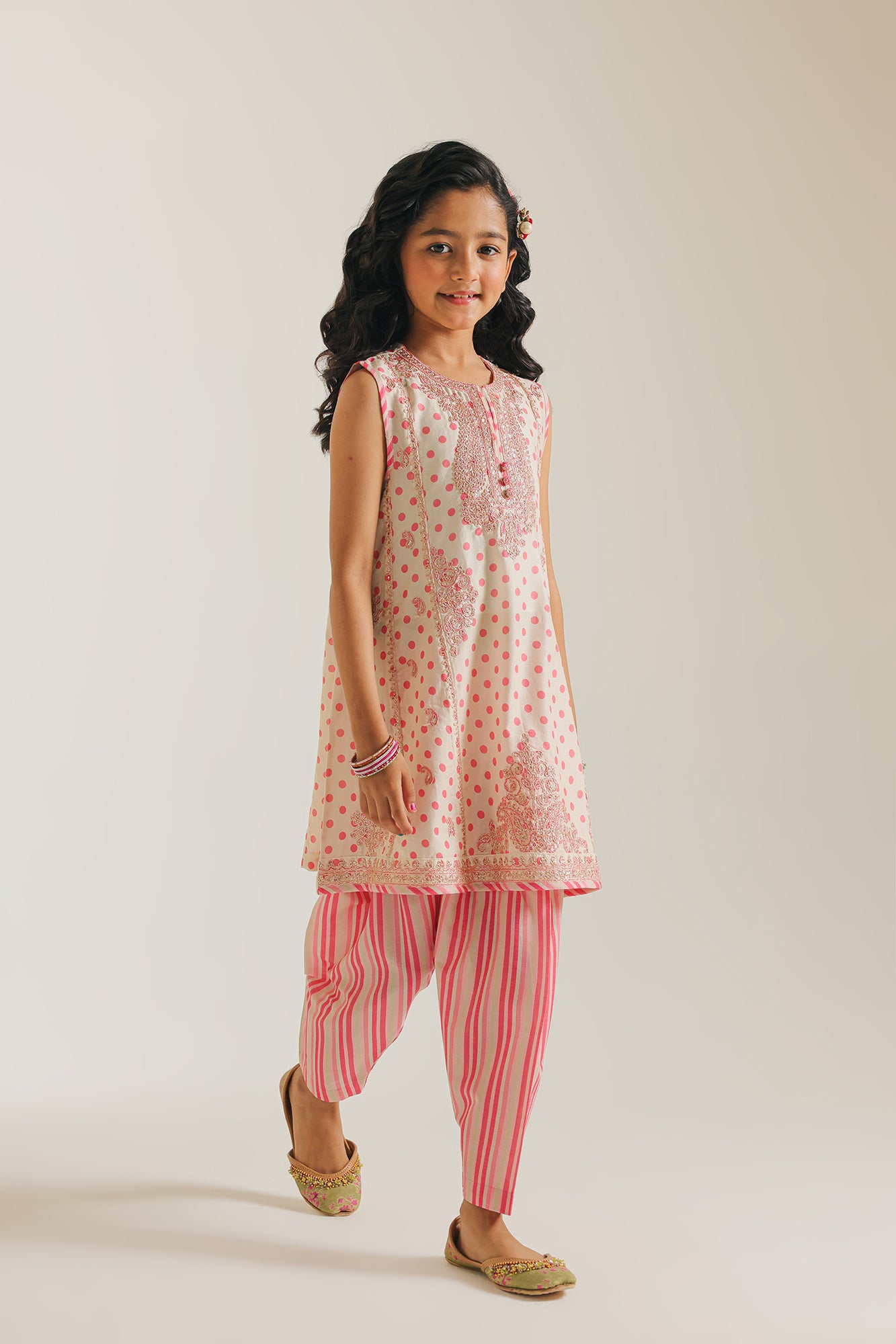EMBROIDERED SUIT (E0711/404/002 E0711/304/002)