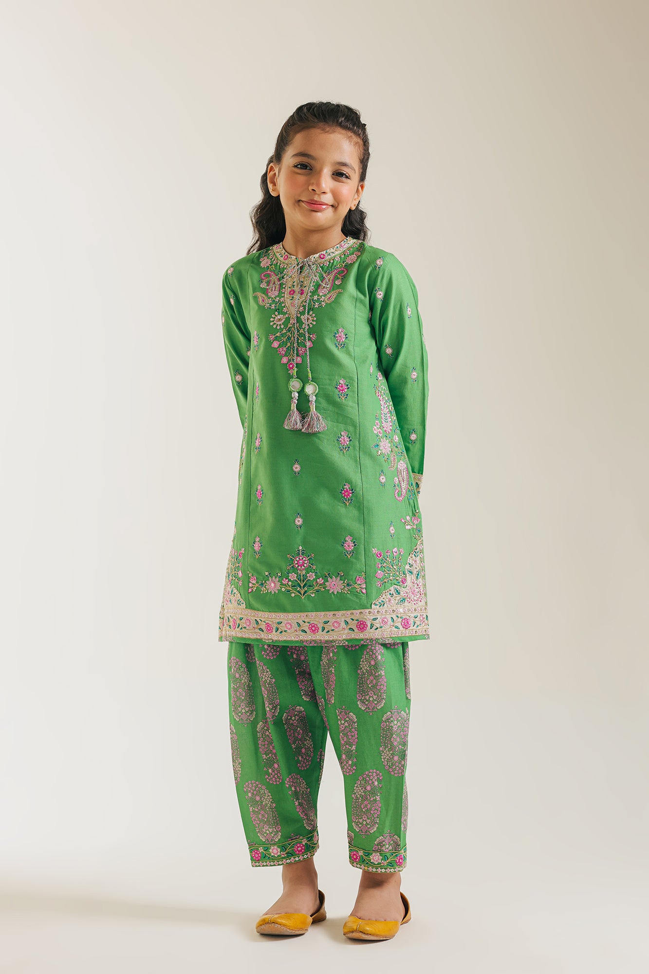 EMBROIDERED SUIT (E0720/404/709 E0720/304/709)