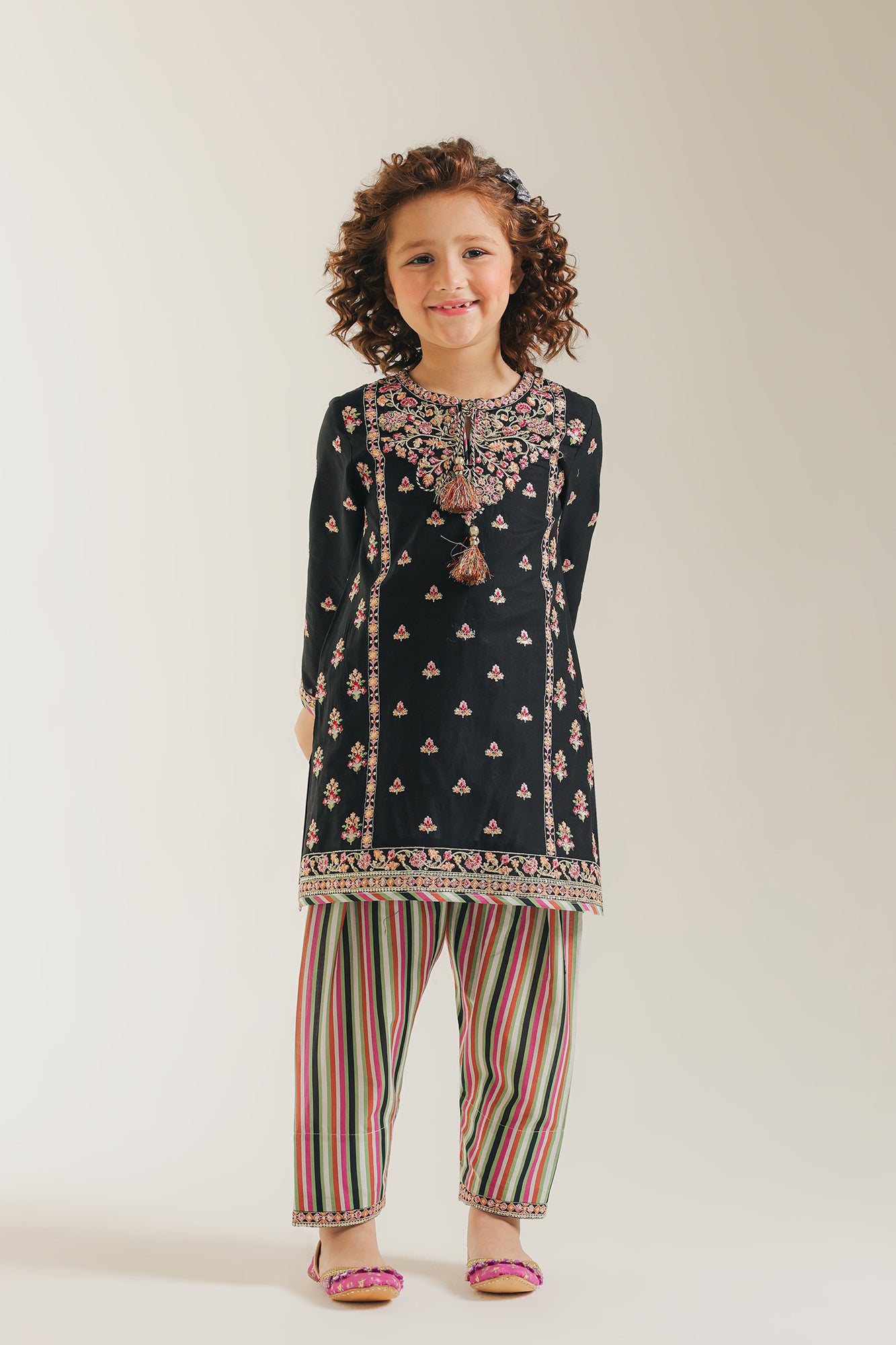 EMBROIDERED SUIT (E0726/404/902 E0726/304/902)