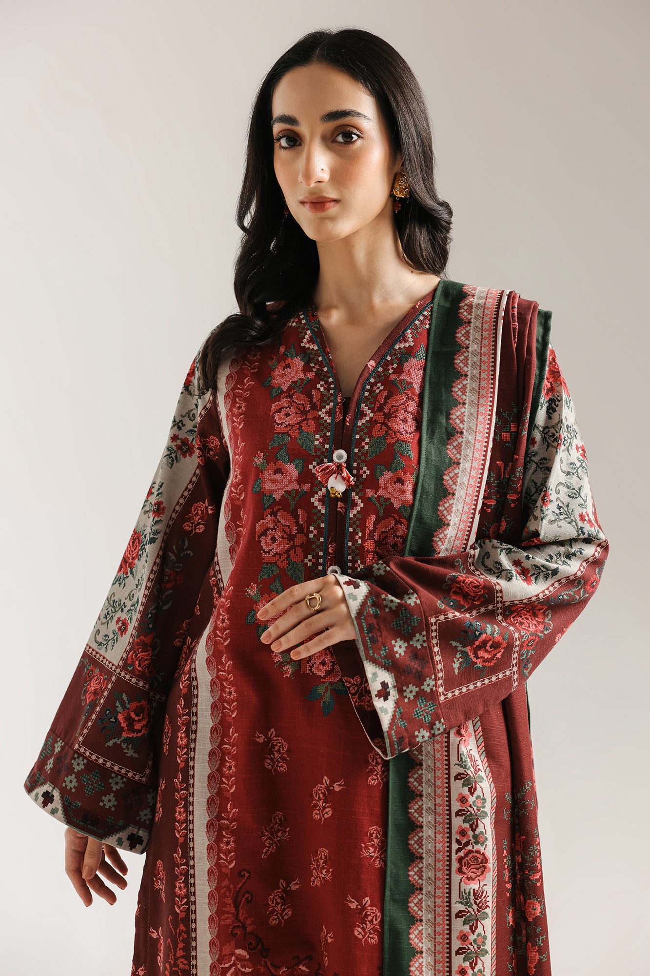 EMBROIDERED SUIT (E0731/203/304)