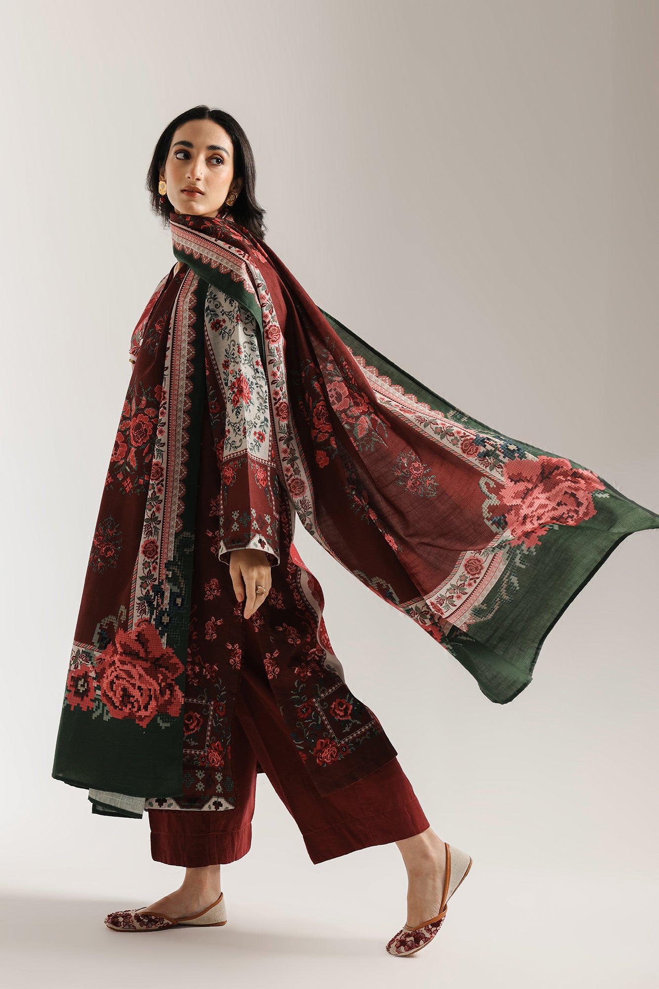 EMBROIDERED SUIT (E0731/203/304)