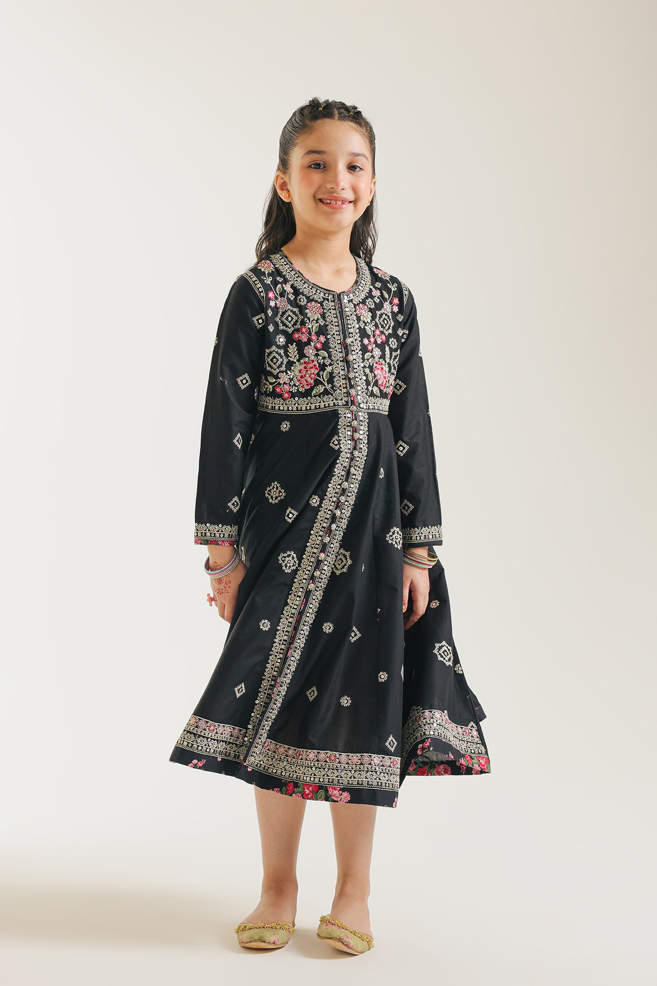 EMBROIDERED PISHWAS (E0731/404/902 E0731/304/902)
