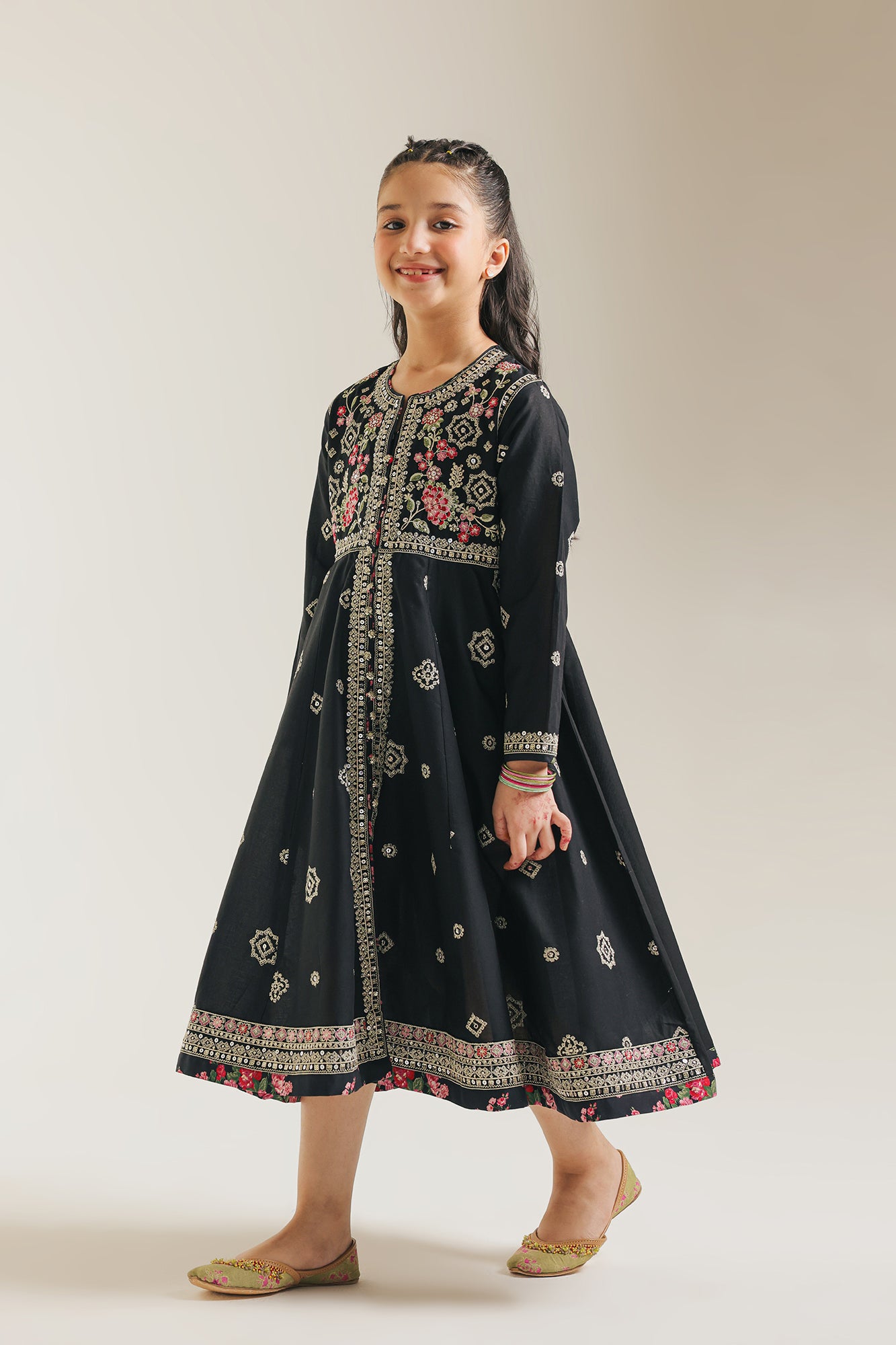 EMBROIDERED PISHWAS (E0731/404/902 E0731/304/902)