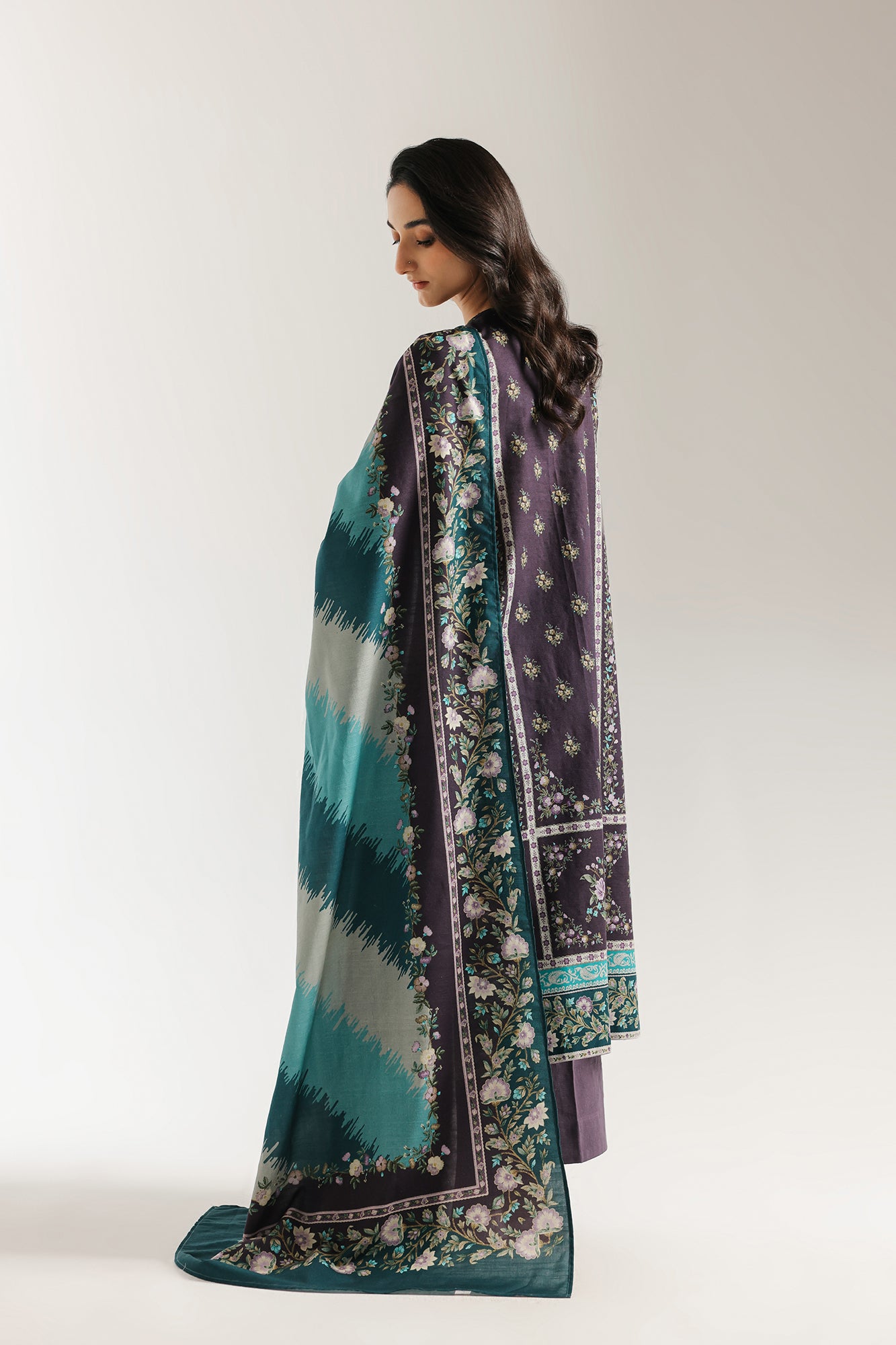 EMBROIDERED SUIT (E0737/203/505)