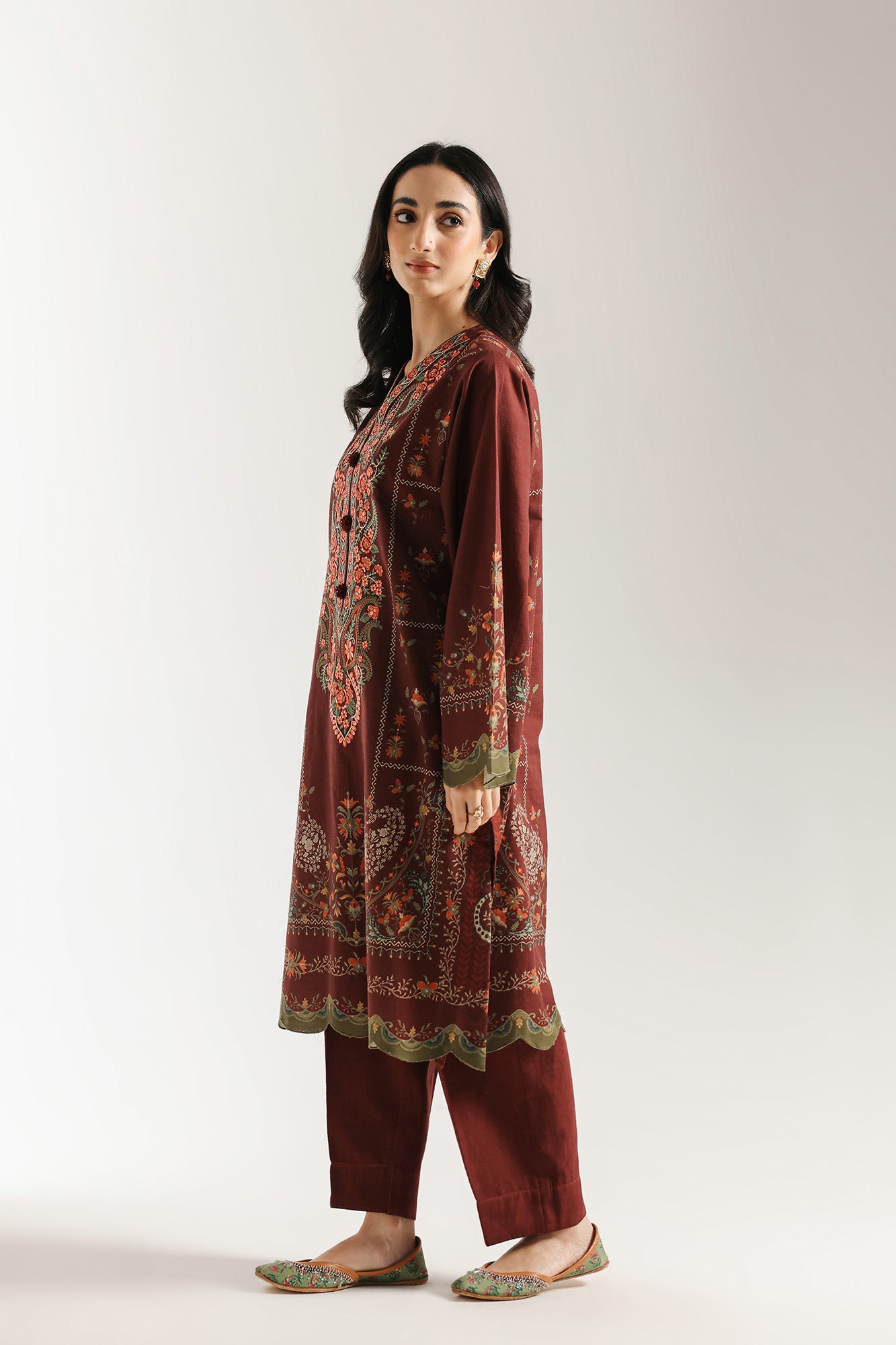 EMBROIDERED SUIT (E0749/203/319)