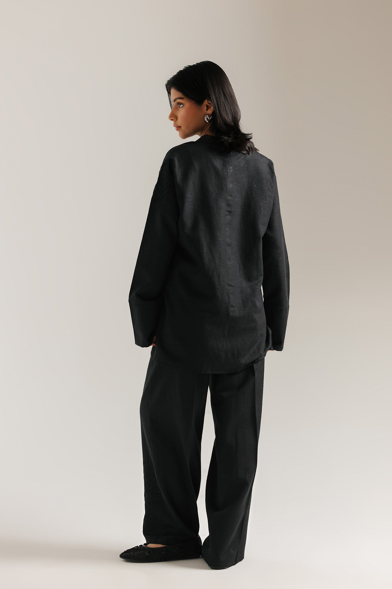 EMBROIDERED SUIT (E0759/106/901)
