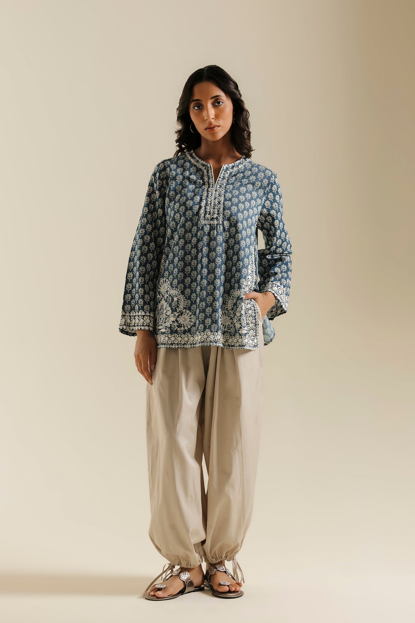 EMBROIDERED SHIRT (E0764/119/908)
