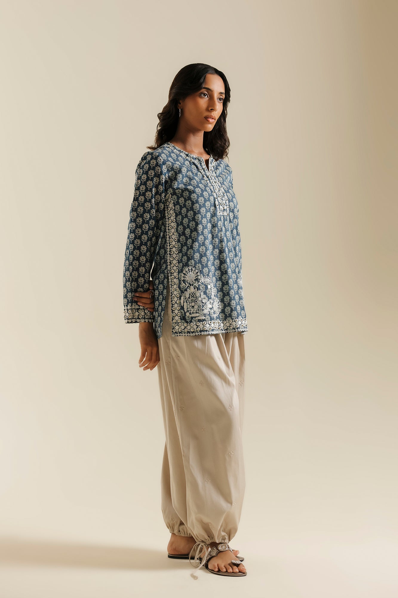 EMBROIDERED SHIRT (E0764/119/908)