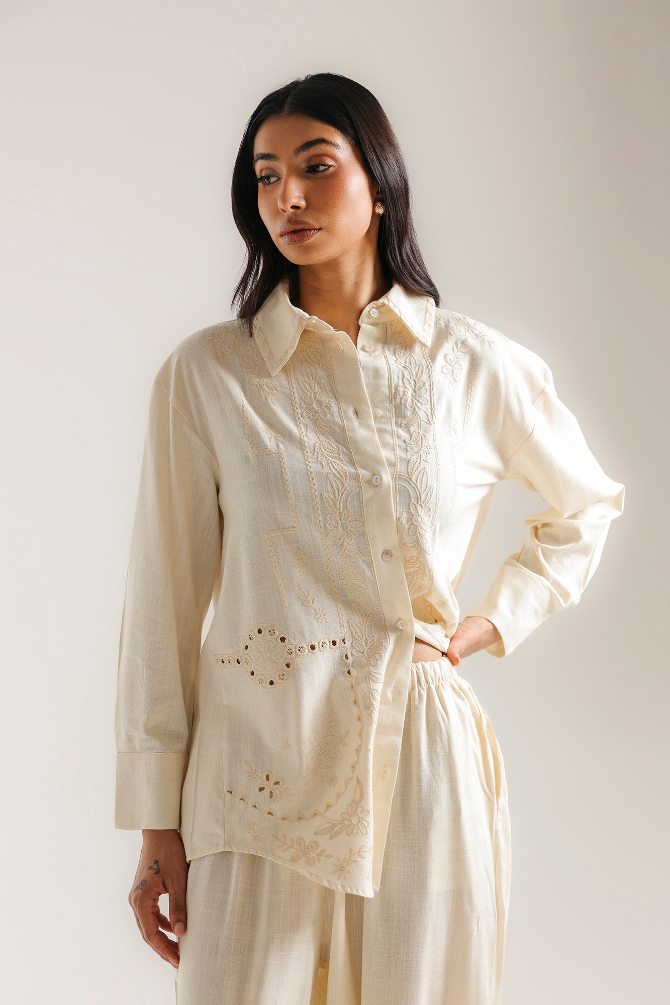EMBROIDERED SUIT (E0771/106/005)