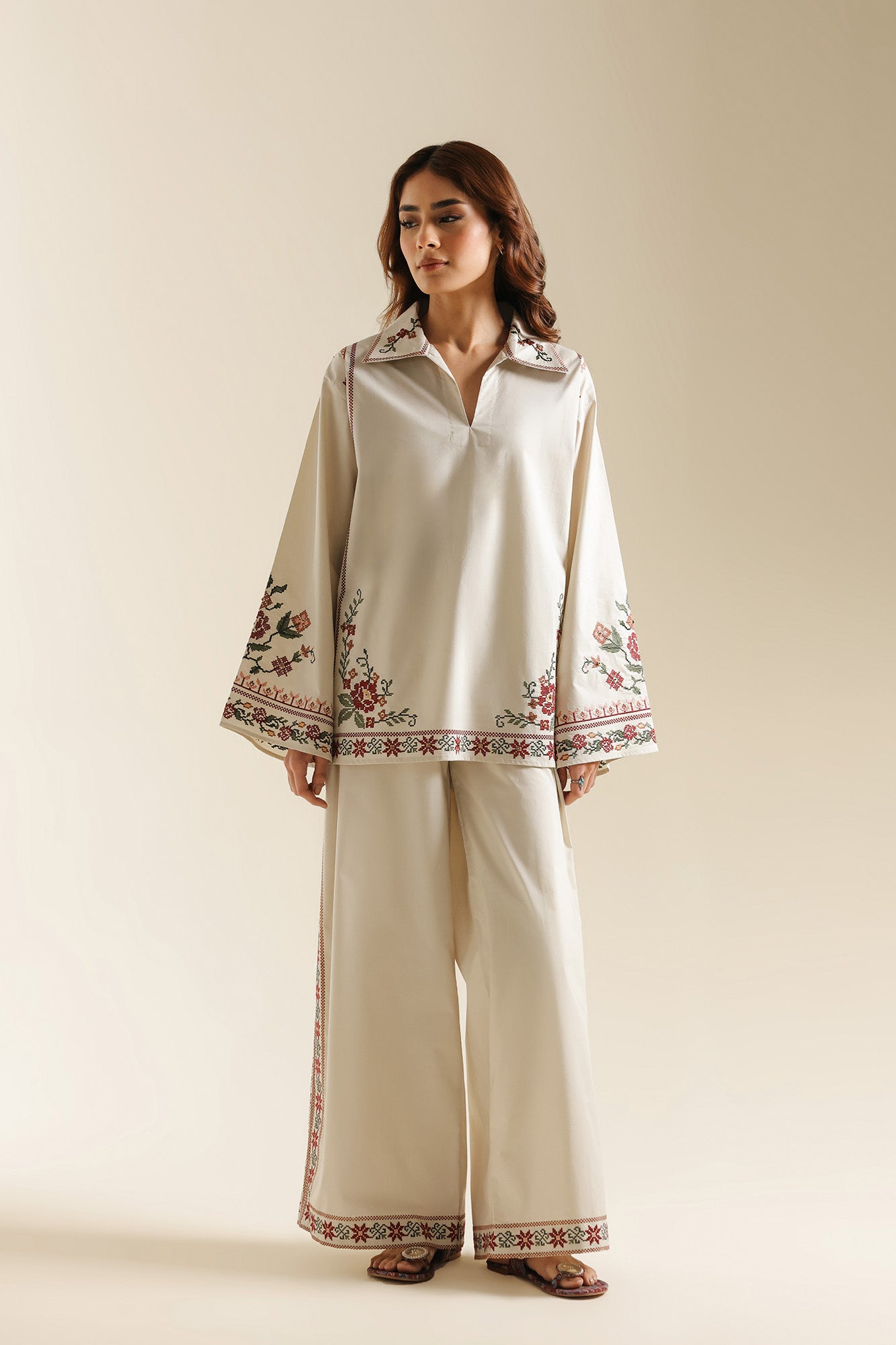 EMBROIDERED SUIT (E0779/119/006)