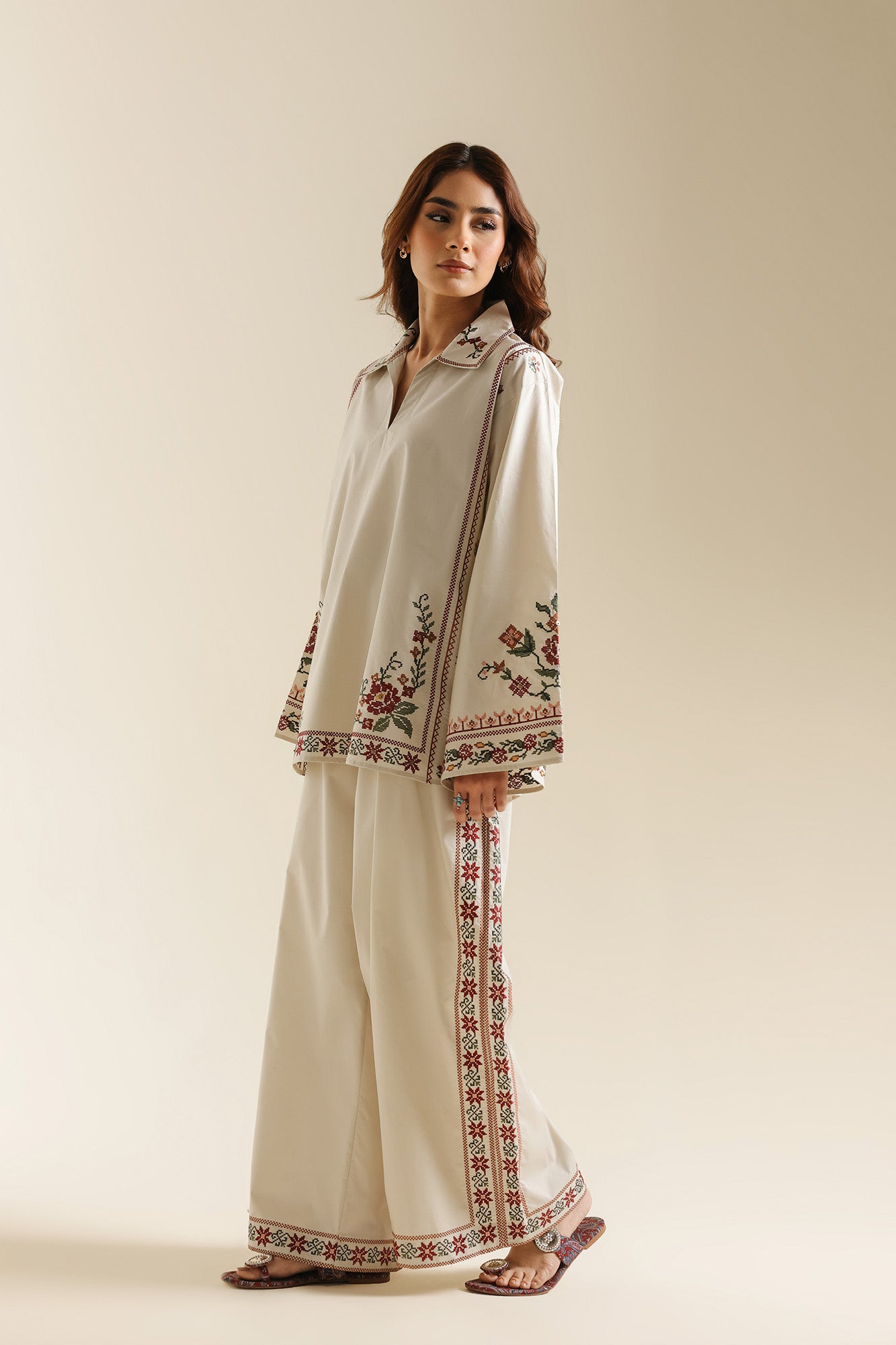 EMBROIDERED SUIT (E0779/119/006)