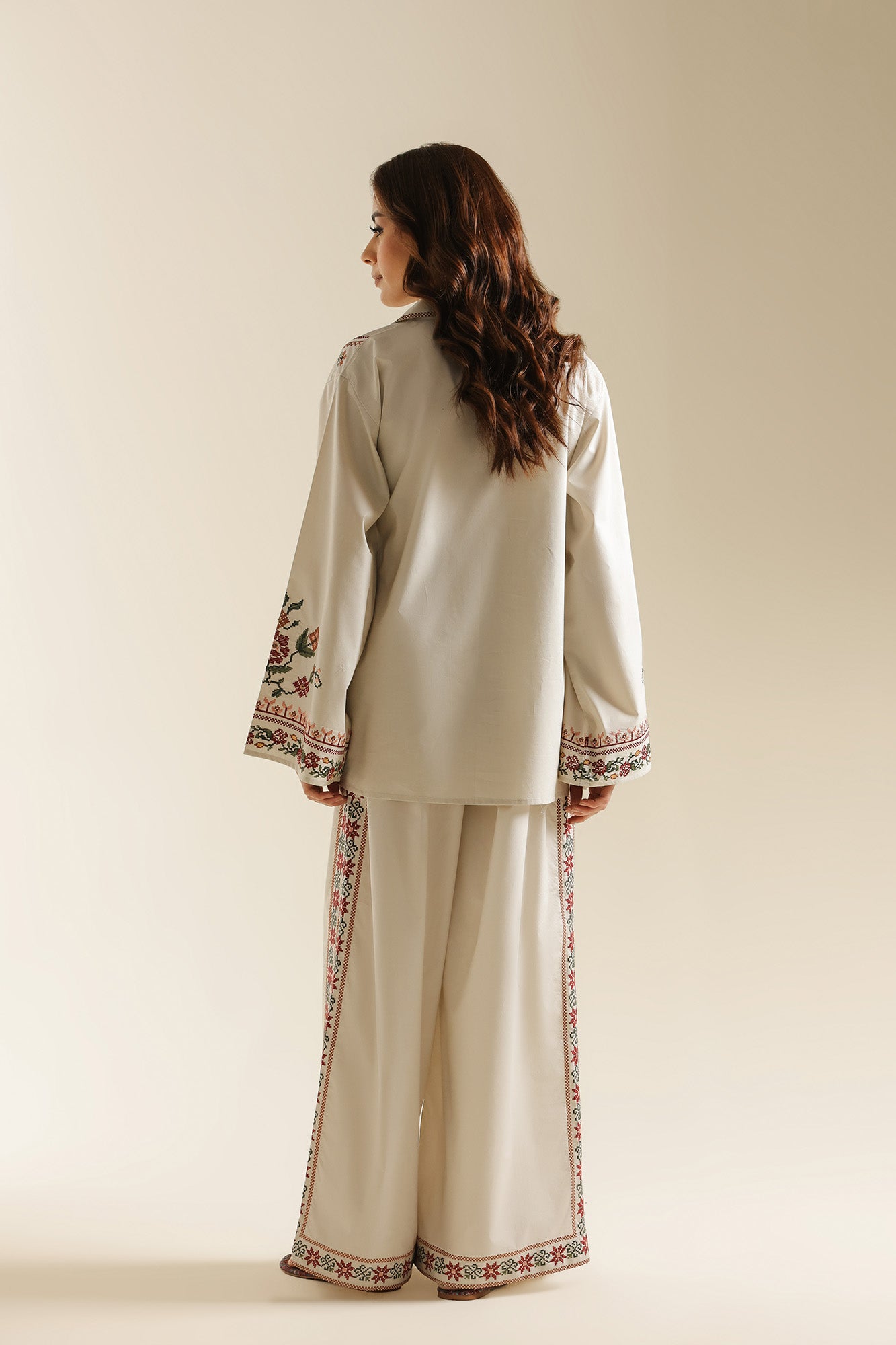 EMBROIDERED SUIT (E0779/119/006)