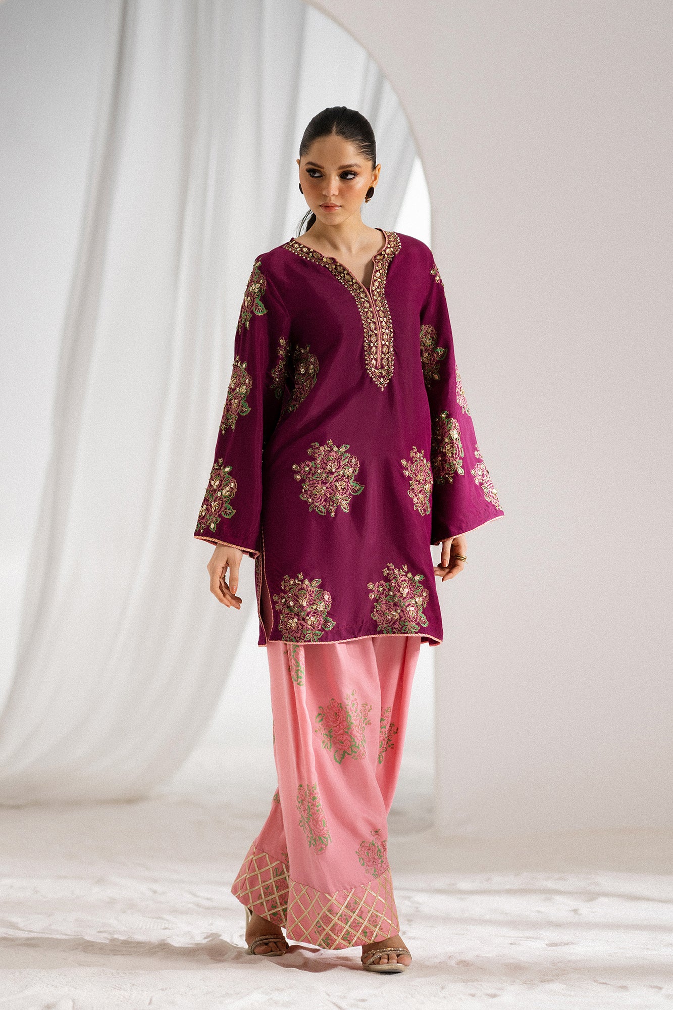 EMBROIDERED SUIT (E0782/104/516)