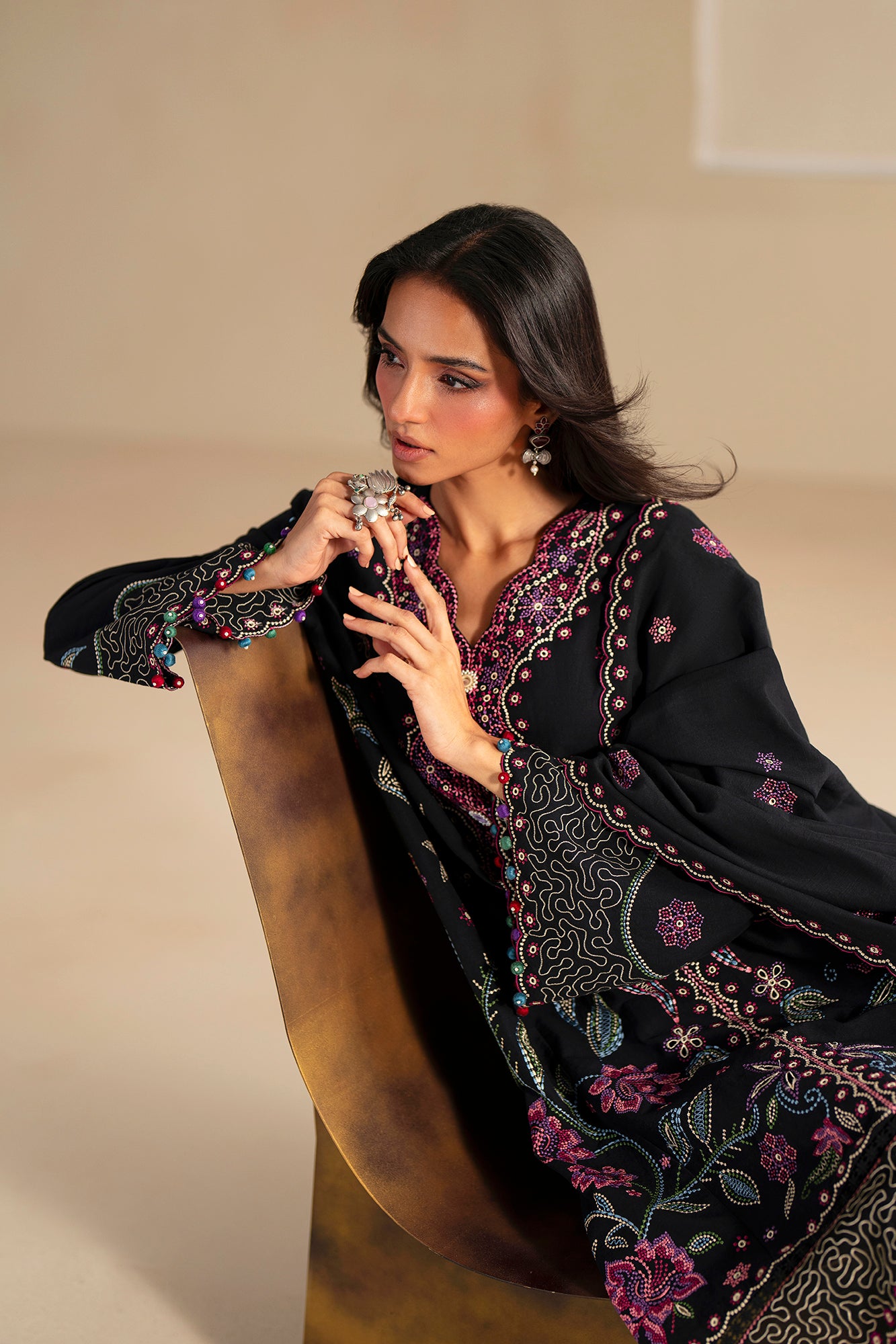 EMBROIDERED SUIT (E0782/203/902)