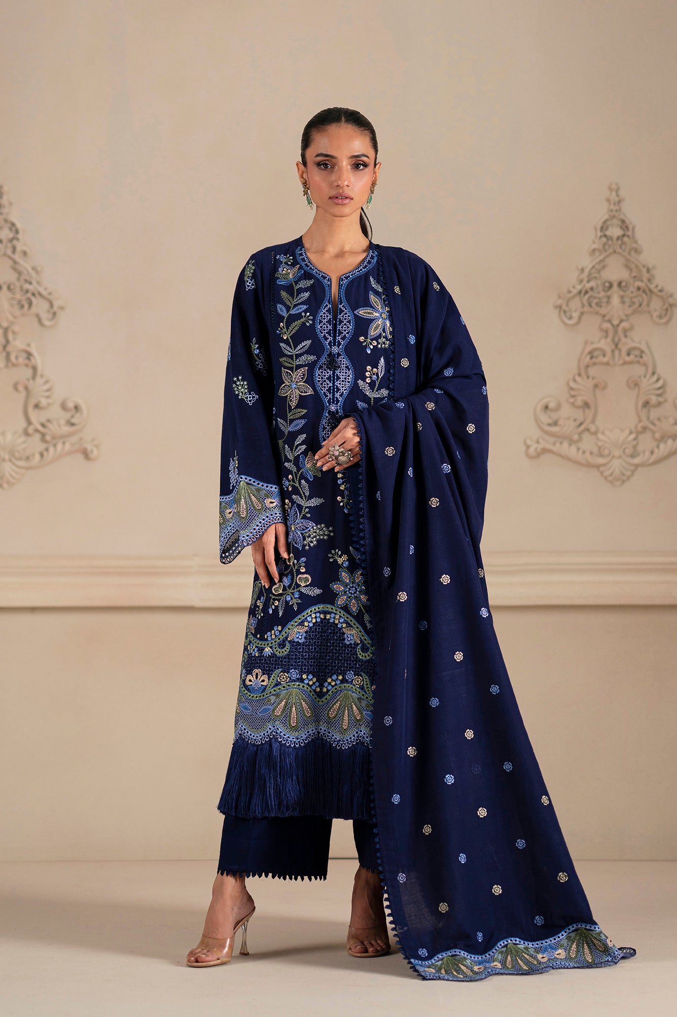 EMBROIDERED SUIT (E0789/203/620)