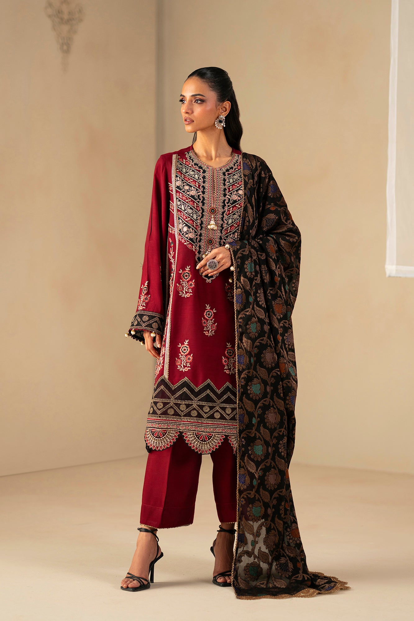 EMBROIDERED SUIT (E0793/203/305)