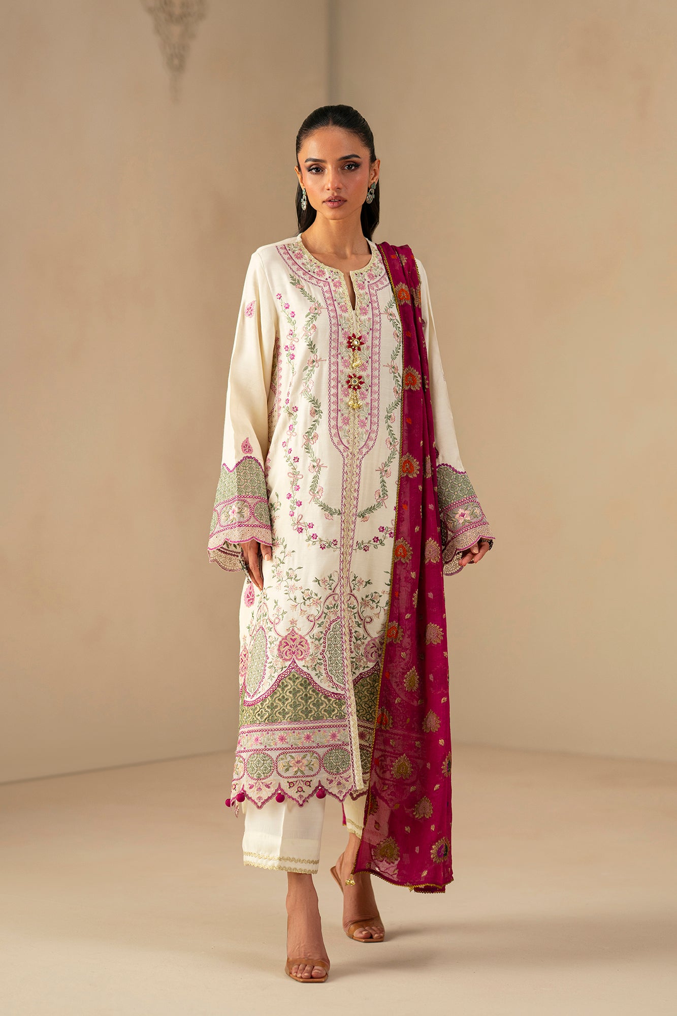 EMBROIDERED SUIT (E0794/203/002)