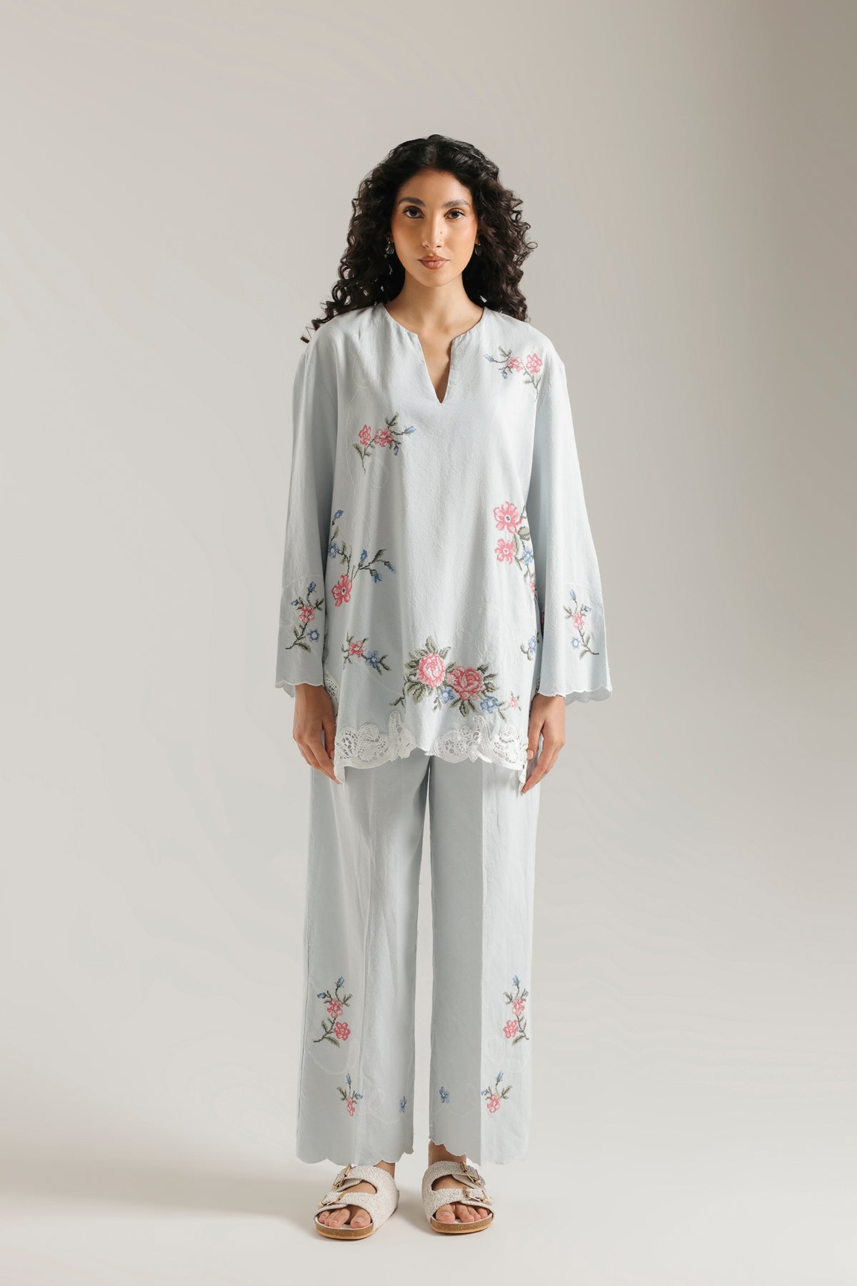 EMBROIDERED SUIT (E0795-106-722)