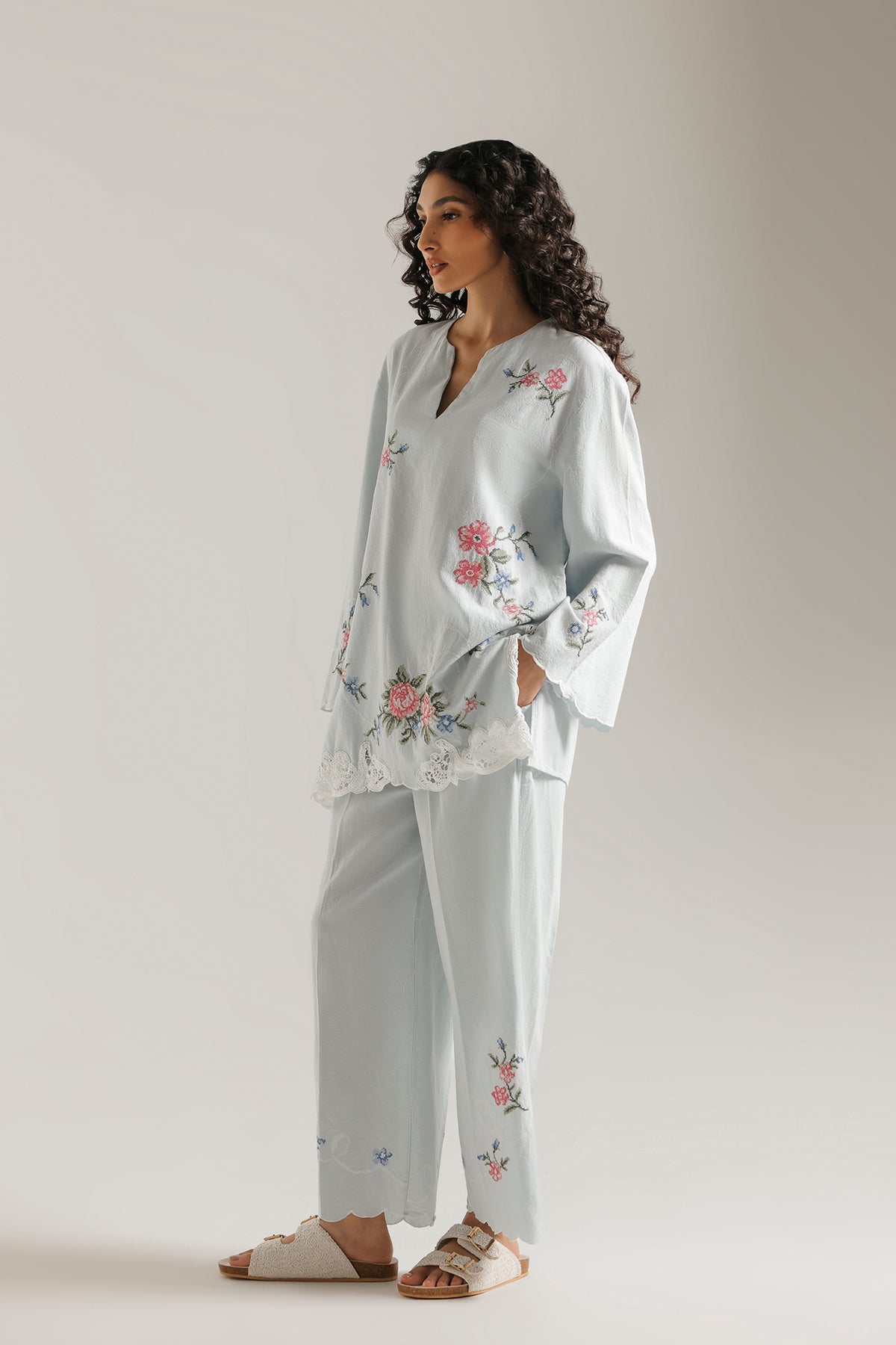 EMBROIDERED SUIT (E0795-106-722)