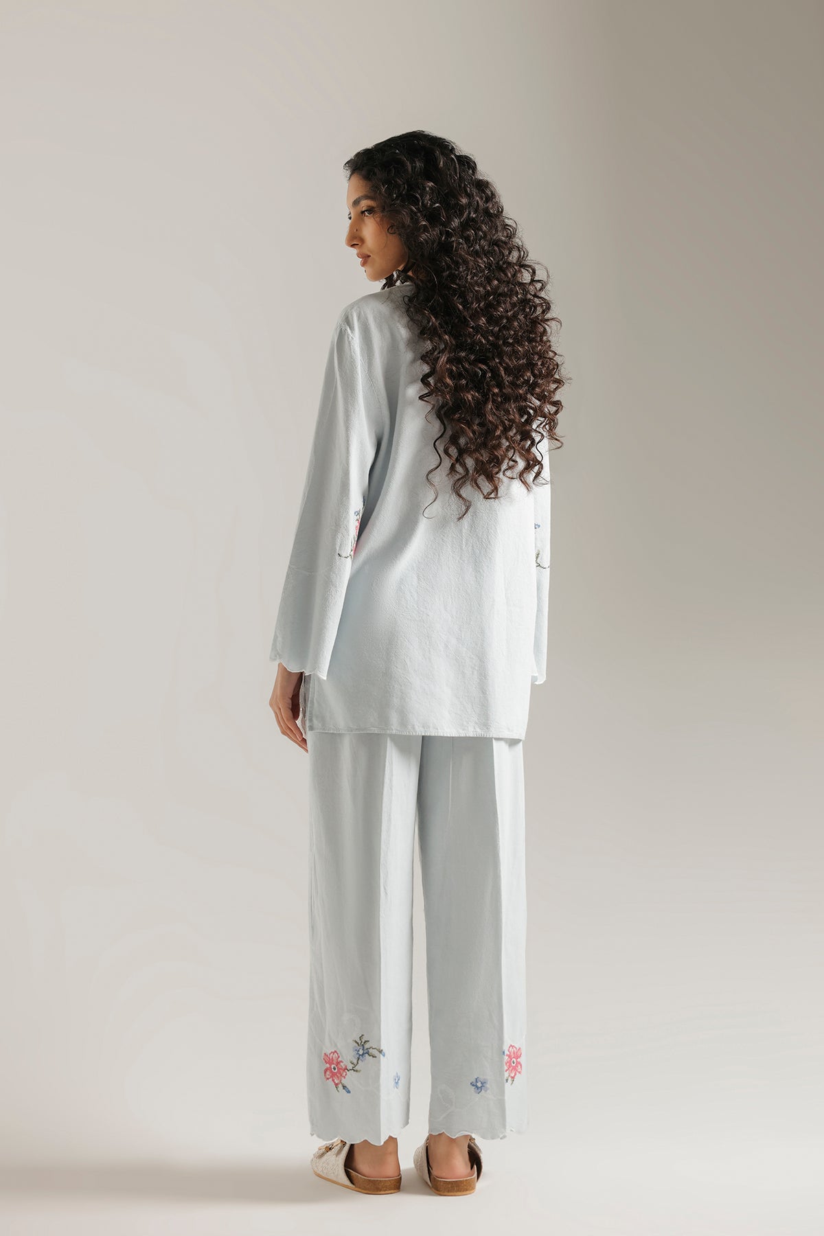 EMBROIDERED SUIT (E0795-106-722)