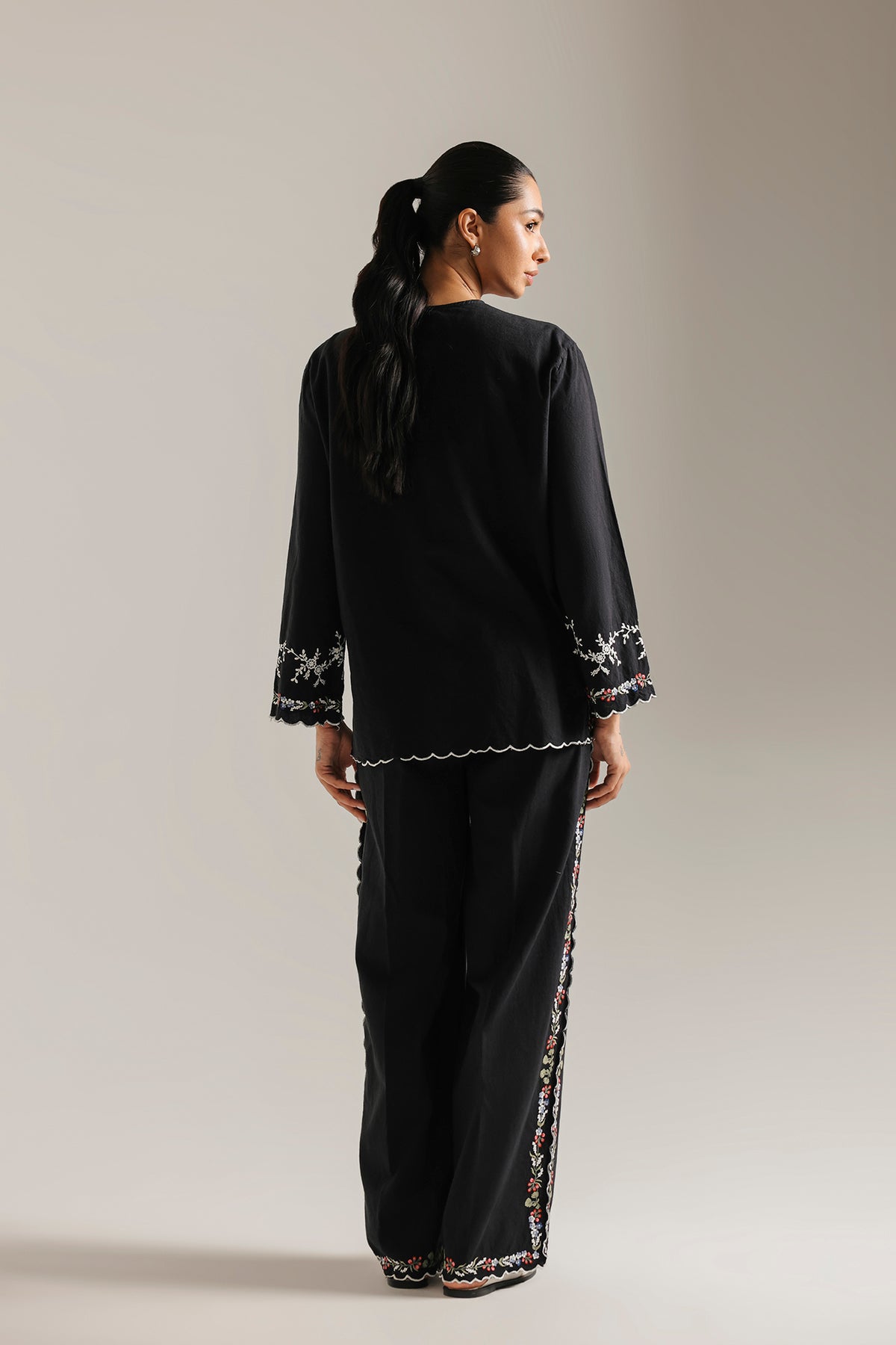 EMBROIDERED SUIT (E0796-106-902)