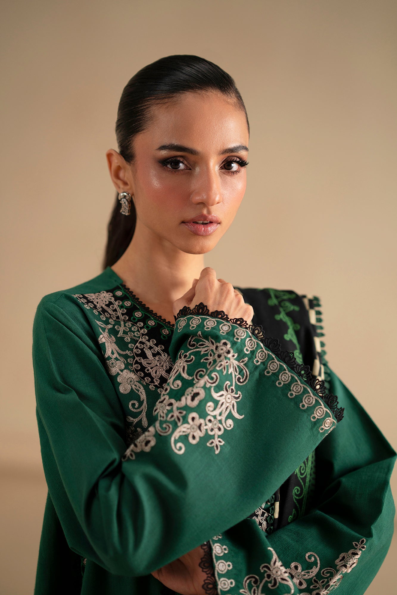 EMBROIDERED SUIT (E0796/203/706)