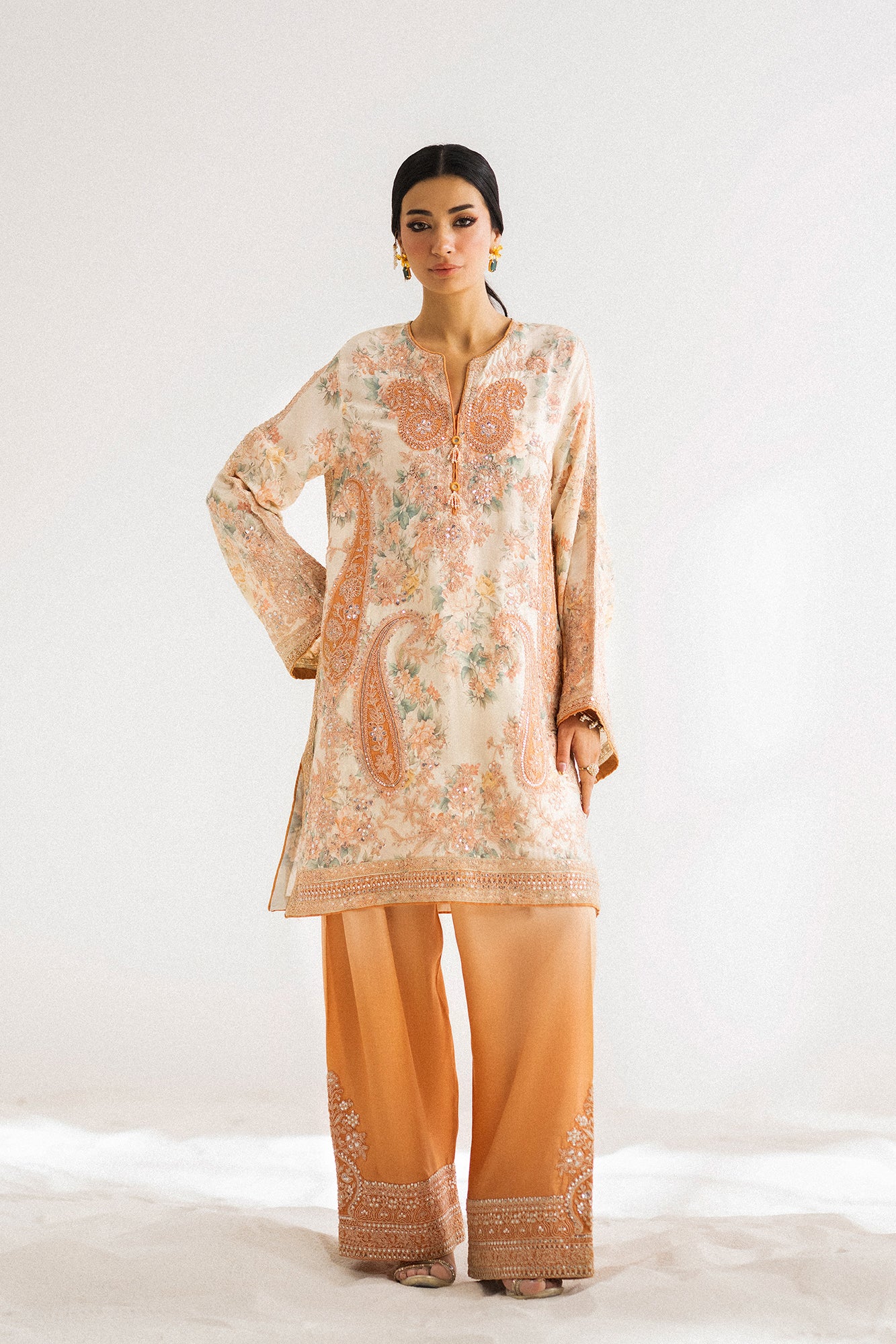 EMBROIDERED SUIT (E0798/104/227)