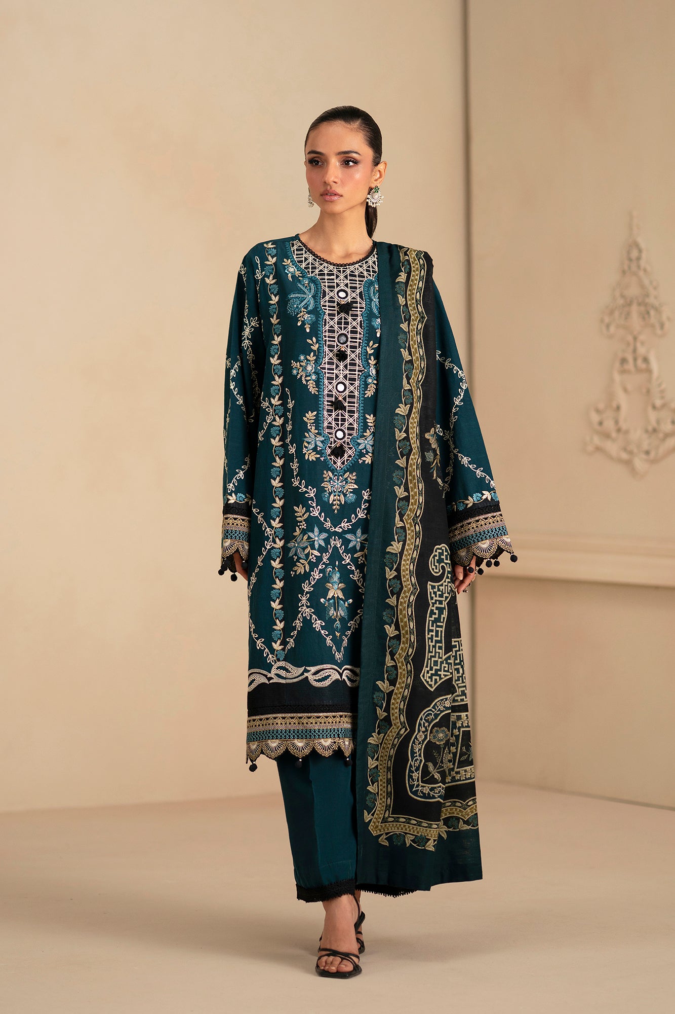EMBROIDERED SUIT (E0799/203/711)