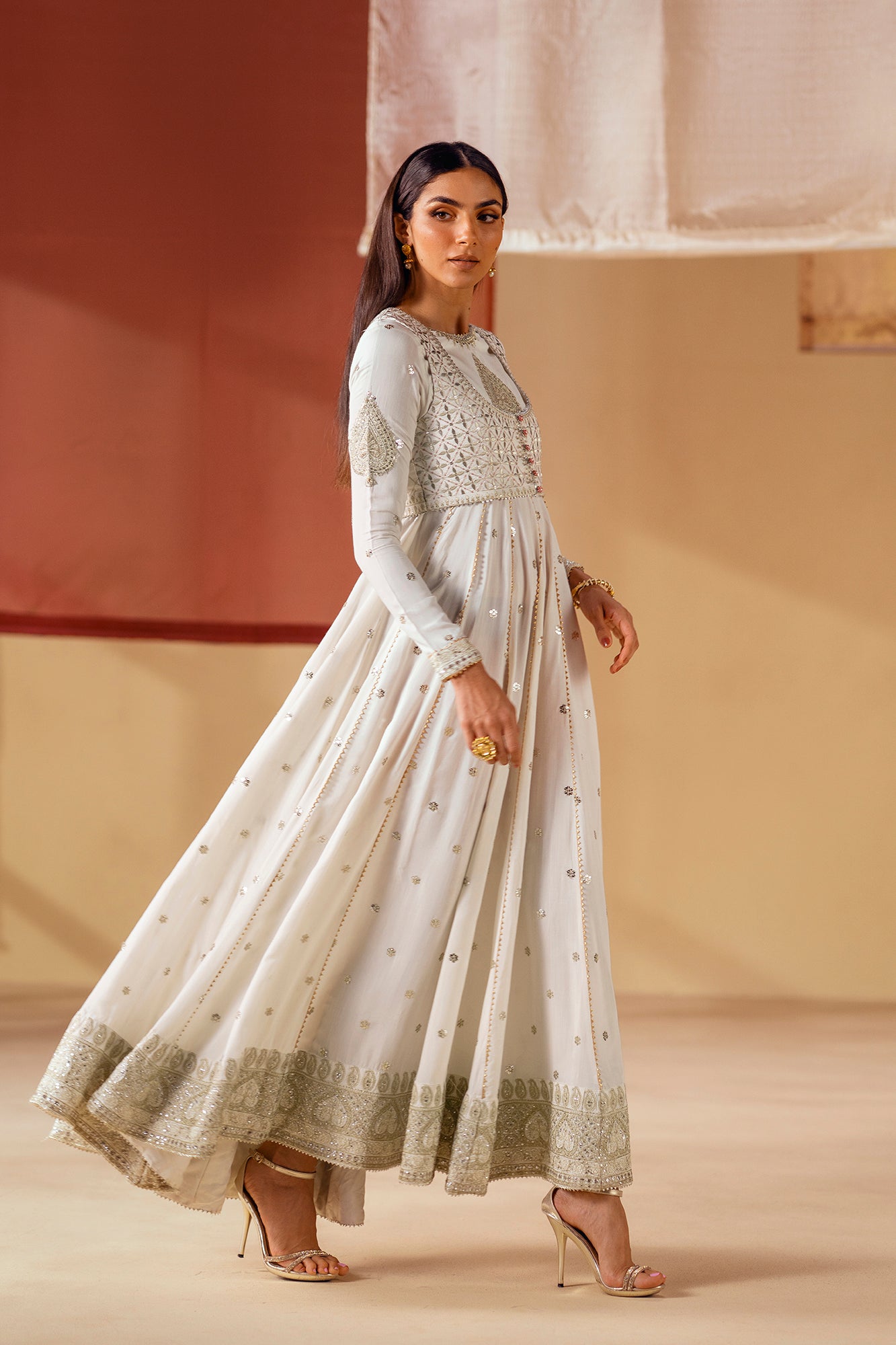 EMBROIDERED PISHWAS (E0801/104/003)