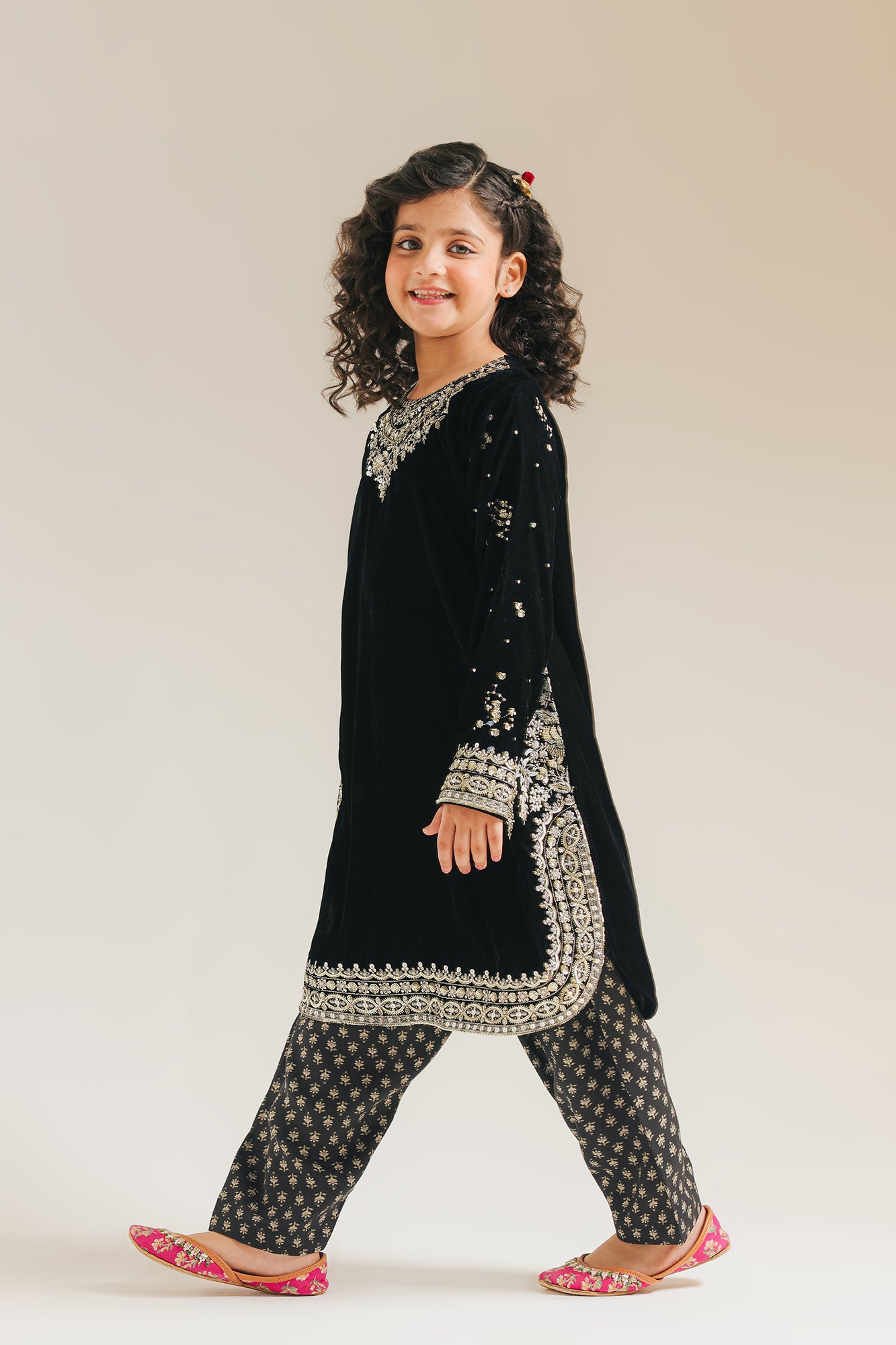 EMBROIDERED SUIT (E0802/404/902 E0802/304/902)